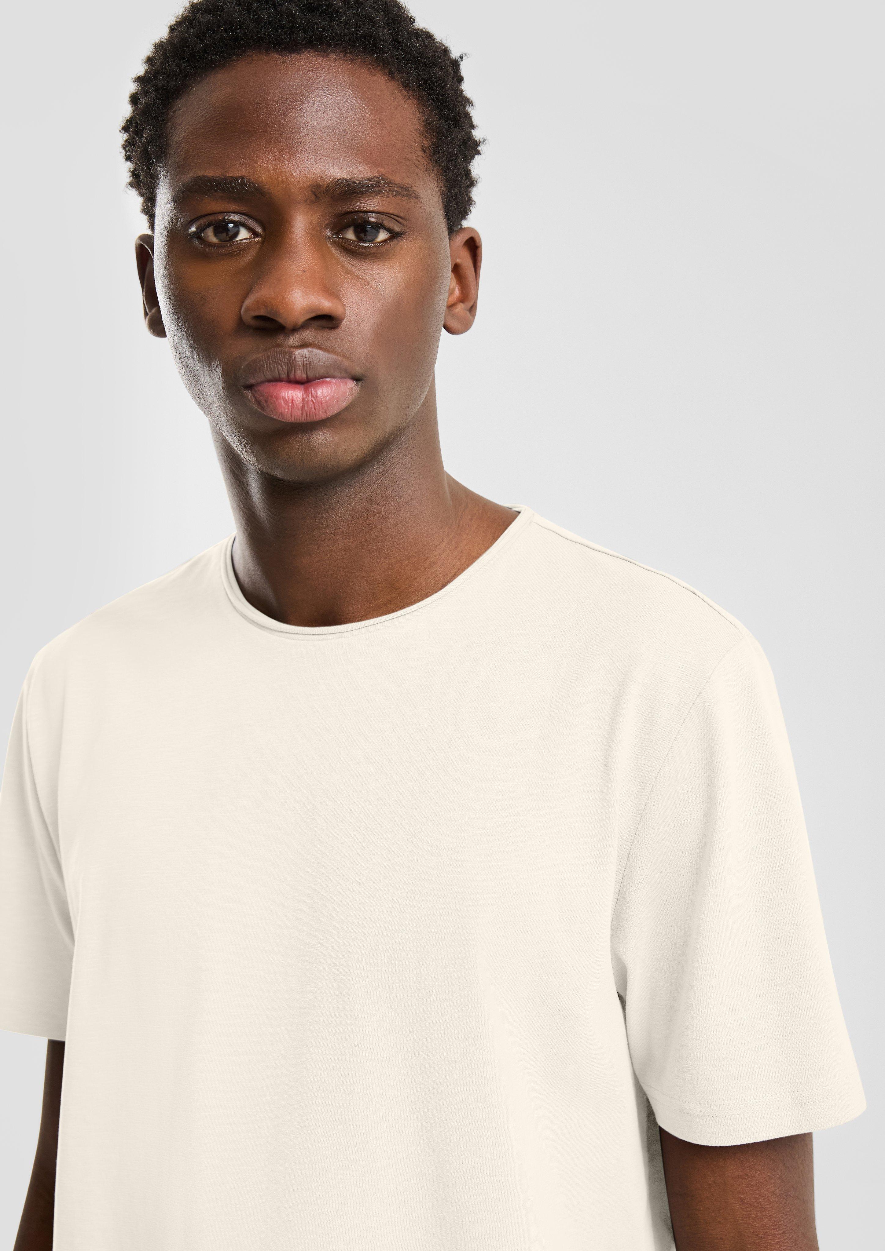 T-shirt in 0300 & 9505