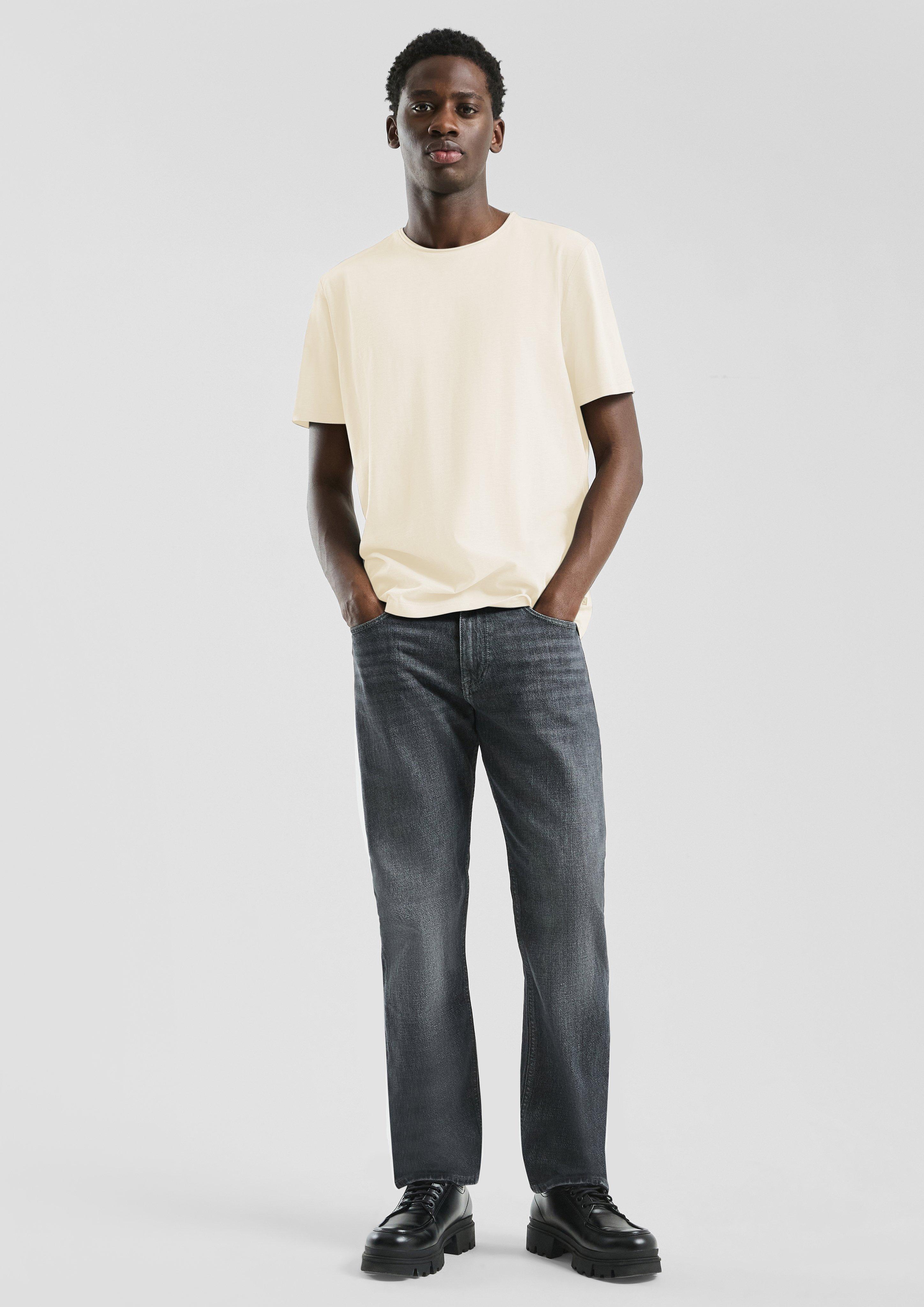 T-shirt in 0300 & 9505