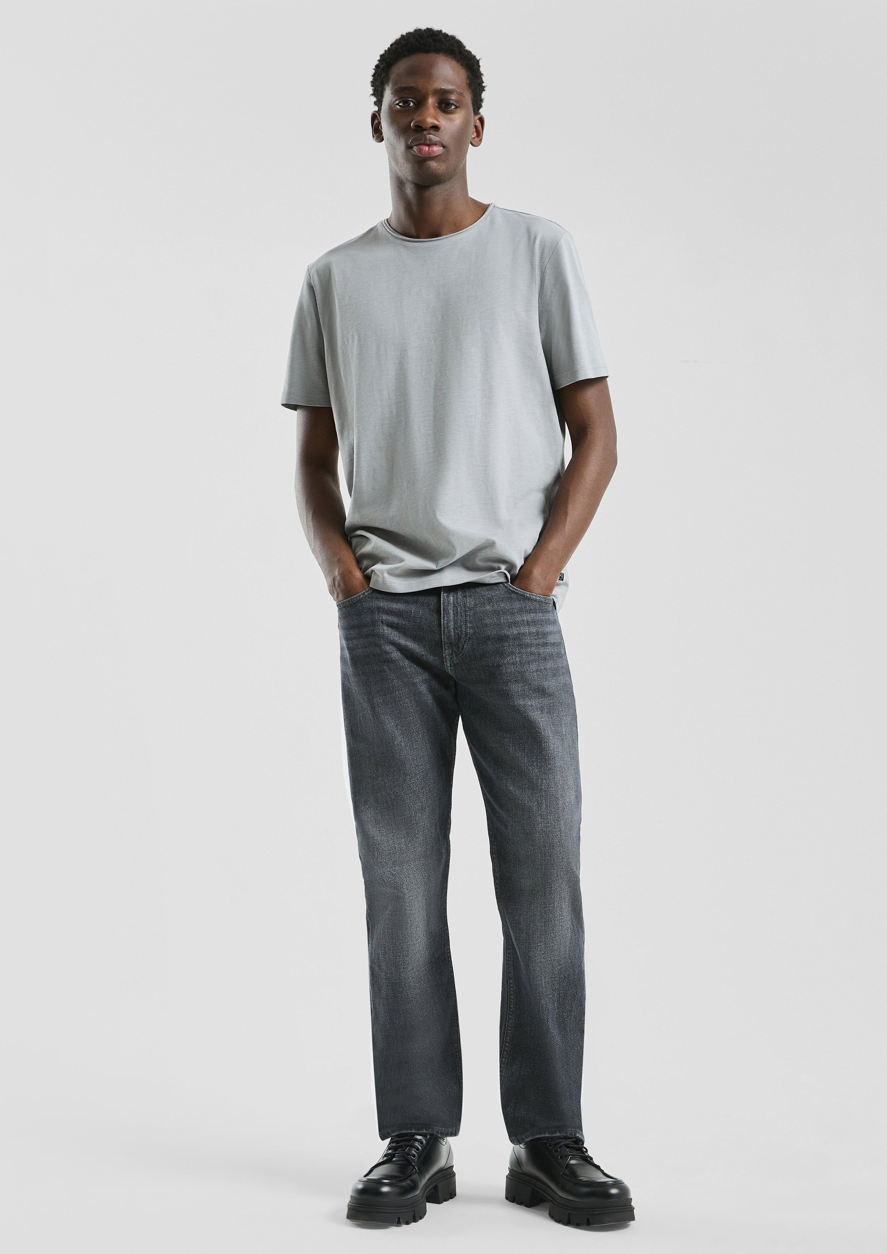 T-shirt in 9505 & 0300