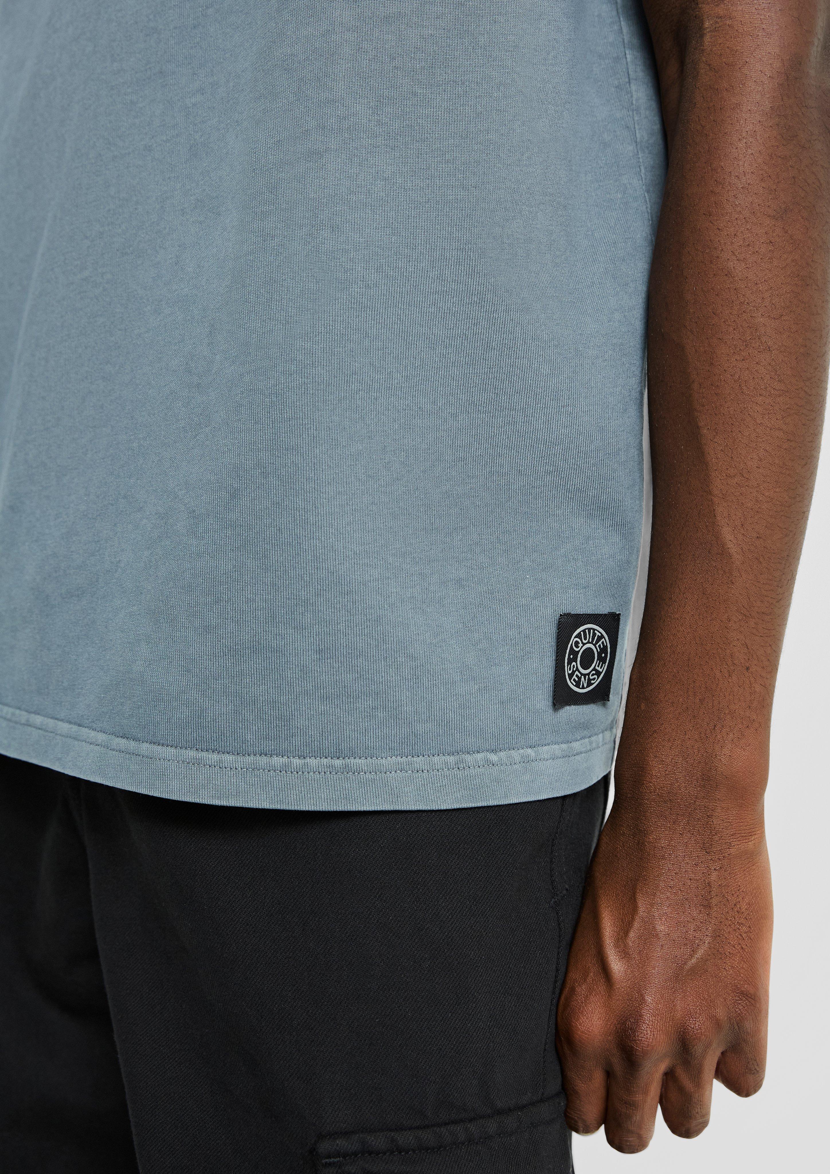 T-shirt in 5547 & 0300