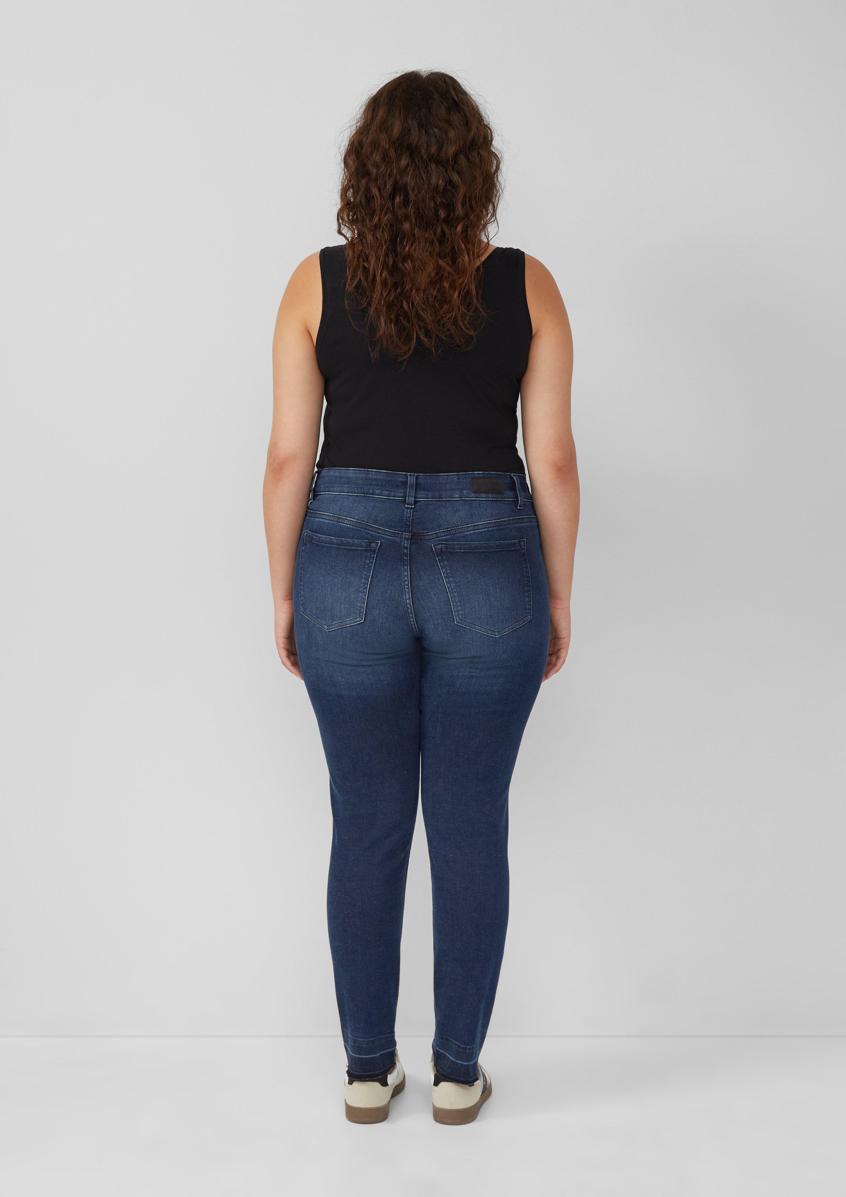 T-Shirt in 9999 & 0100