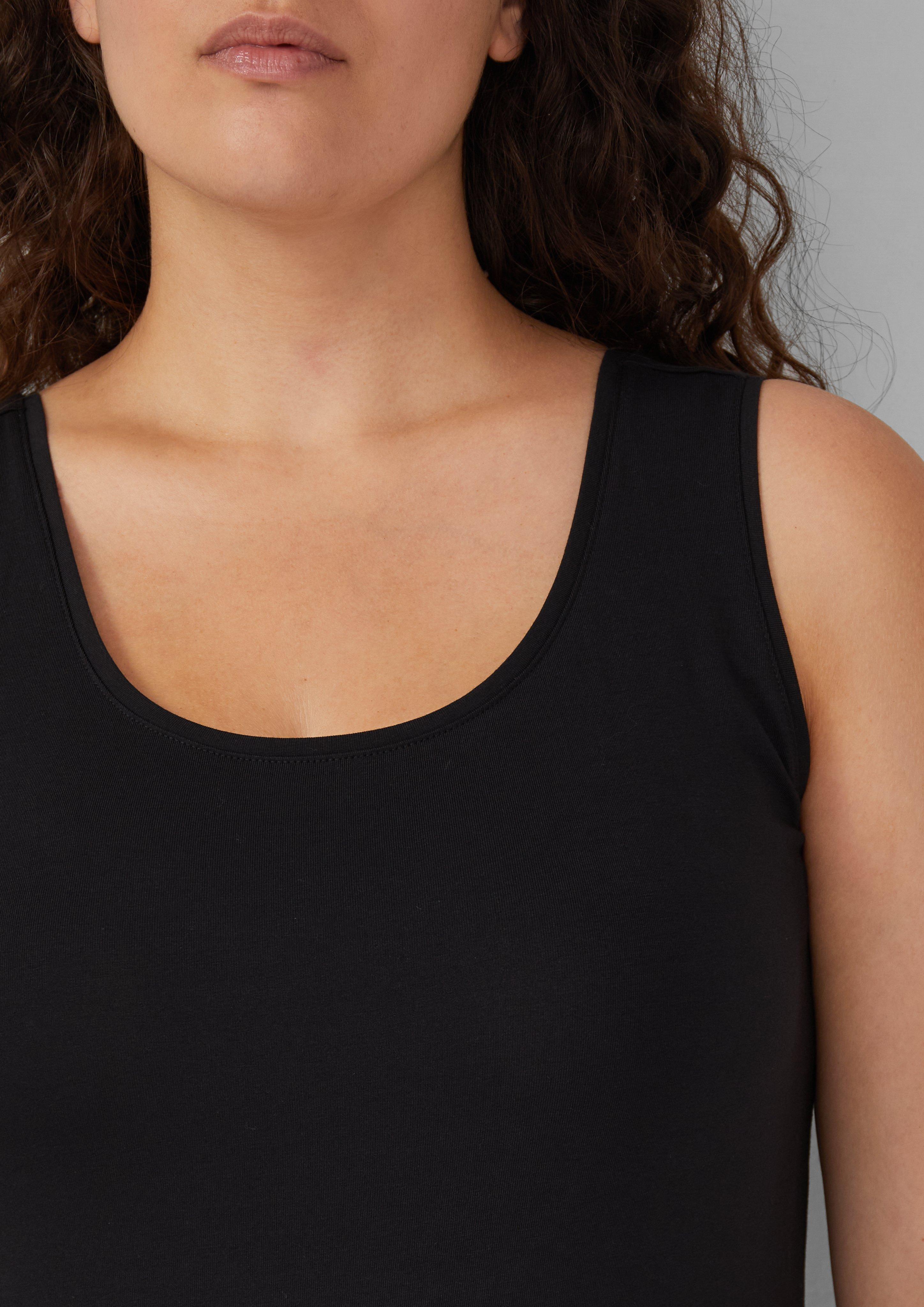 T-Shirt in 9999 & 0100