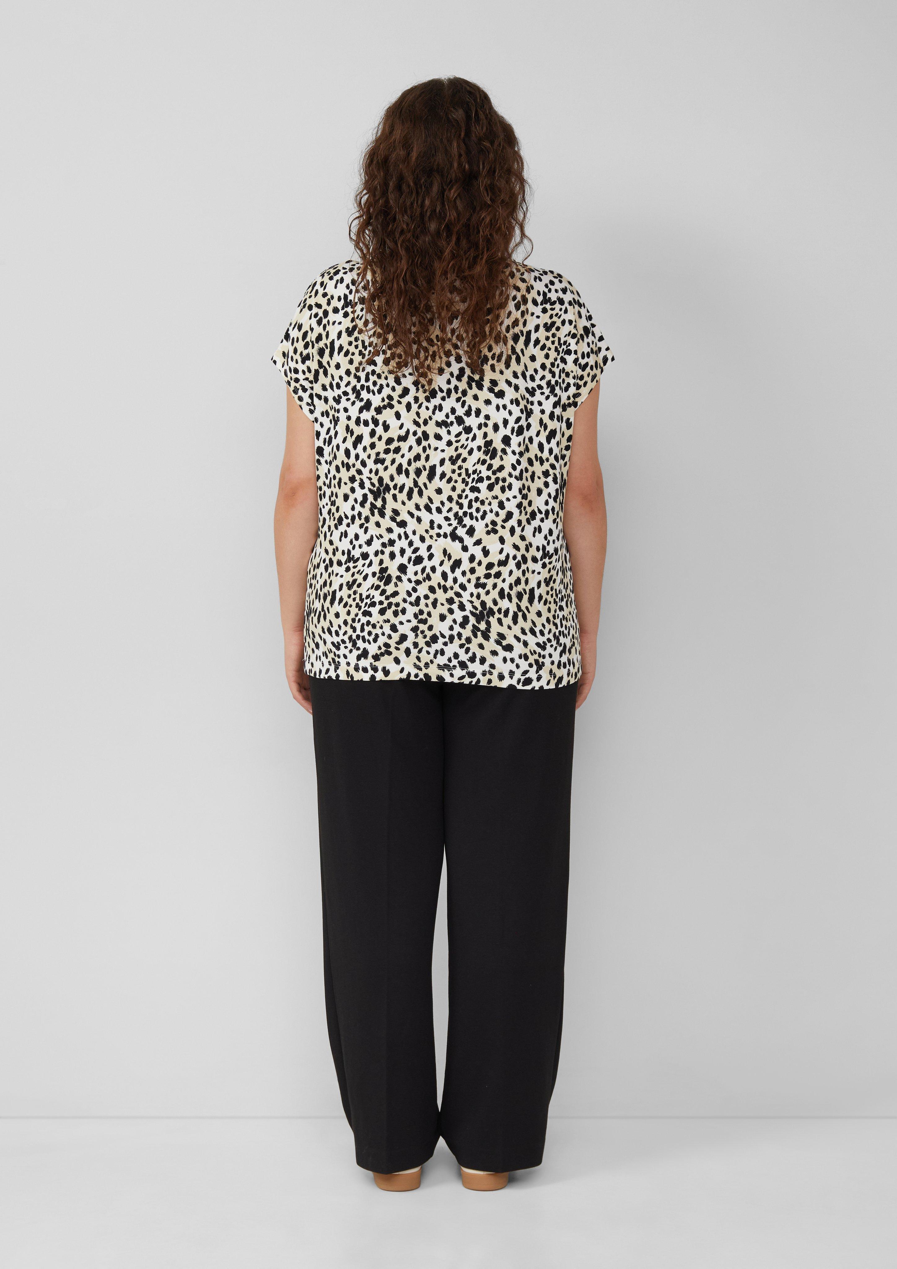 T-Shirt in 02A2 & 02A1