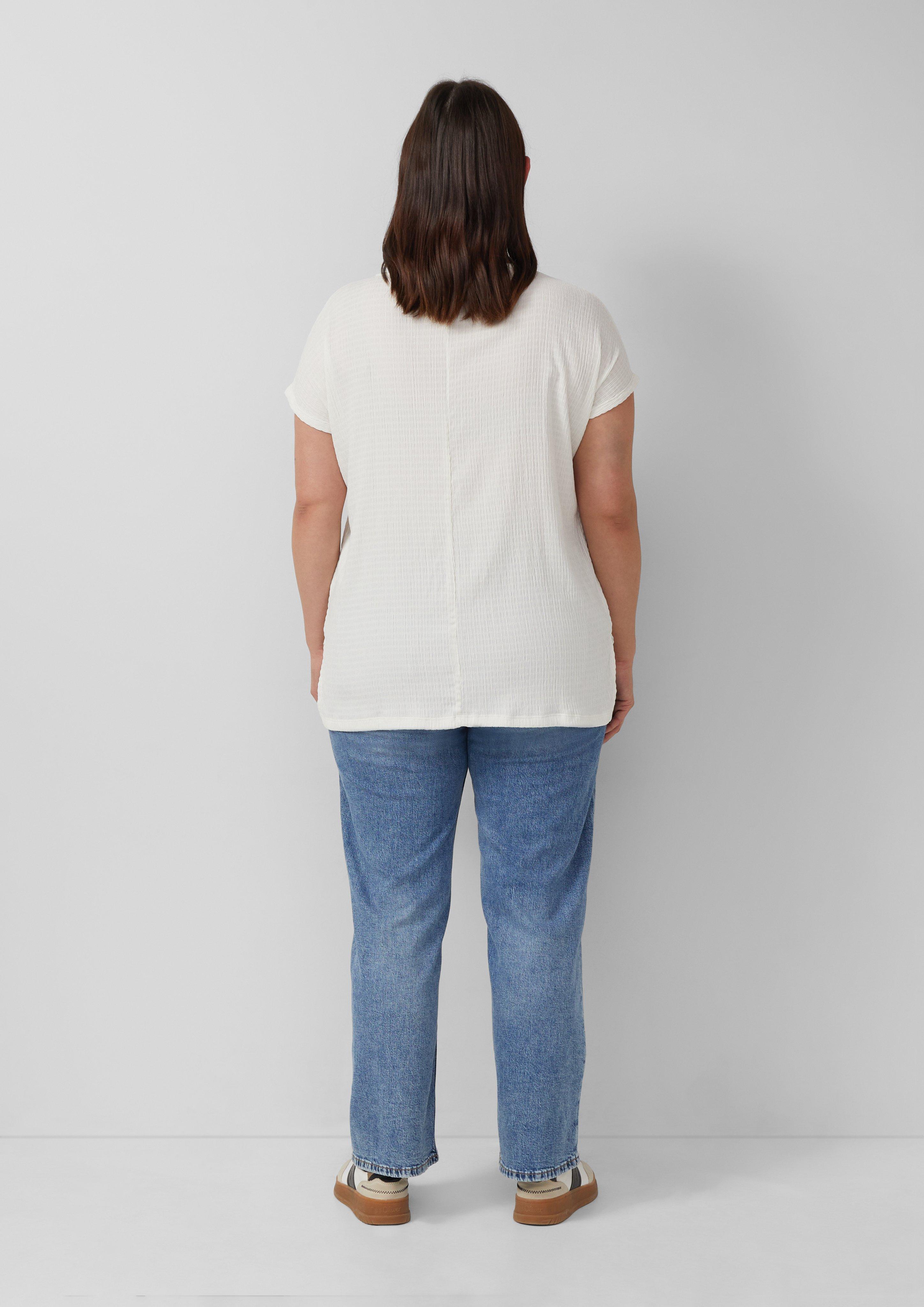 T-Shirt in 0210, 6933 & 9999