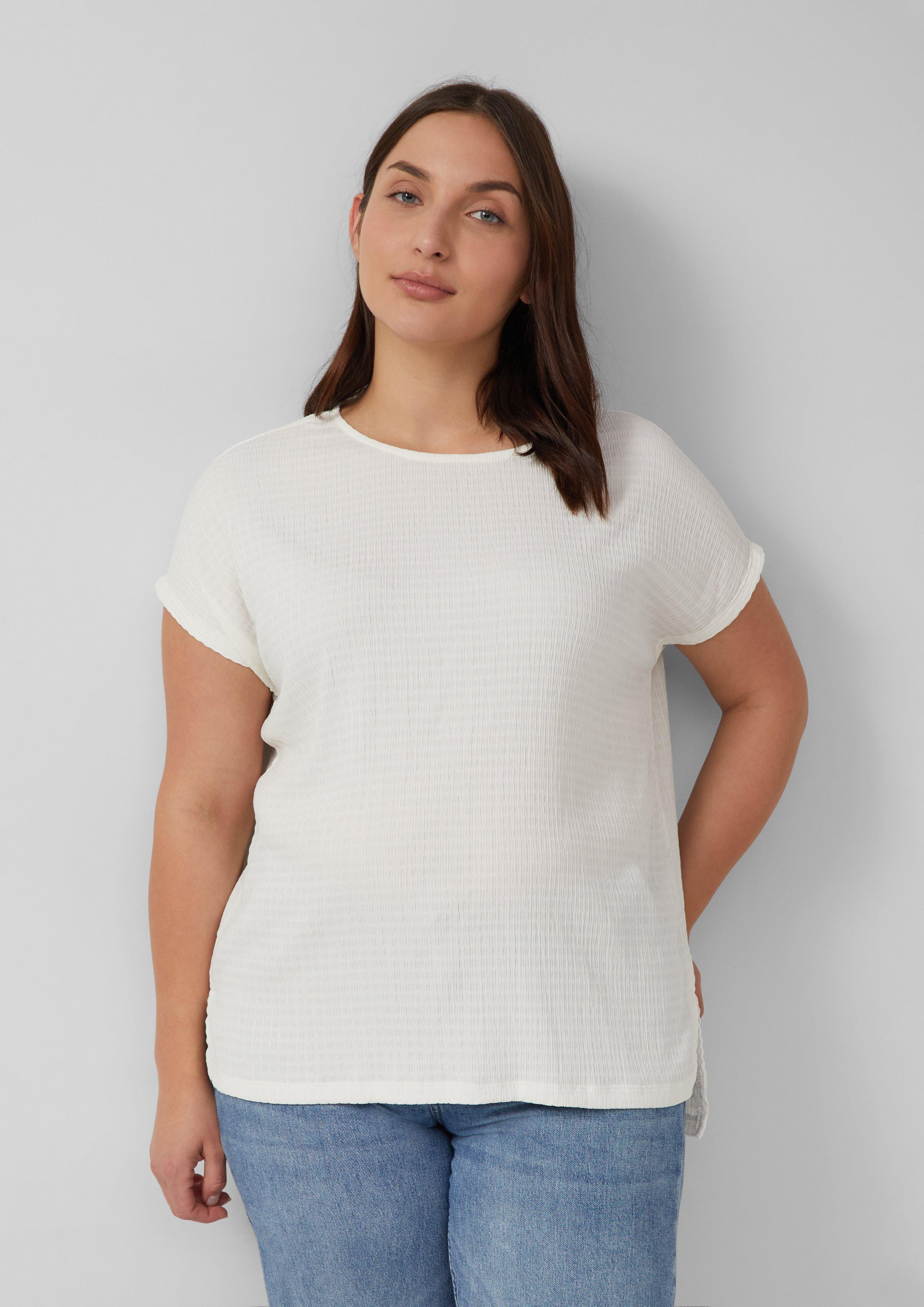 T-Shirt in 0210, 6933 & 9999