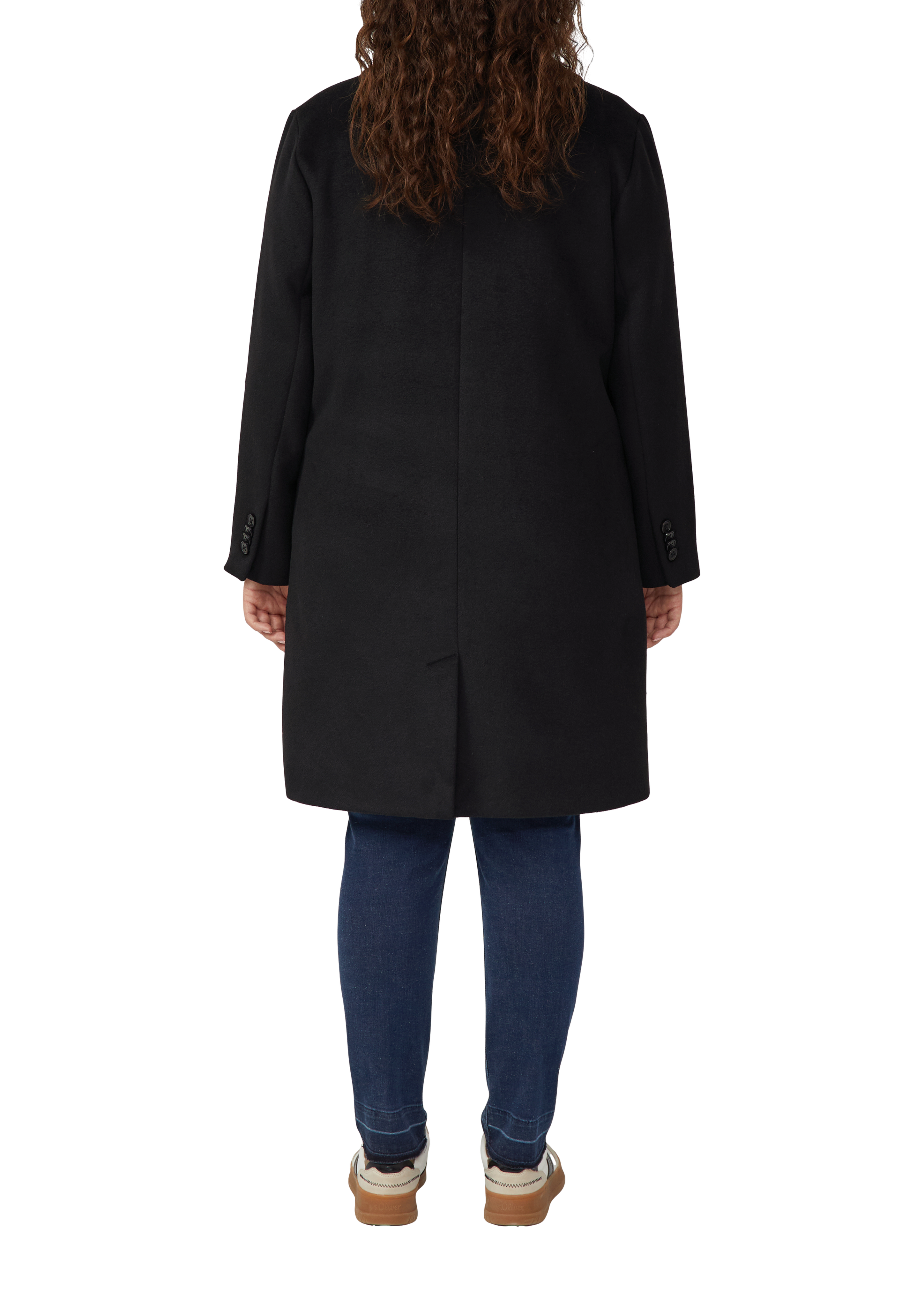 Thumbnail - Outdoor-Mantel