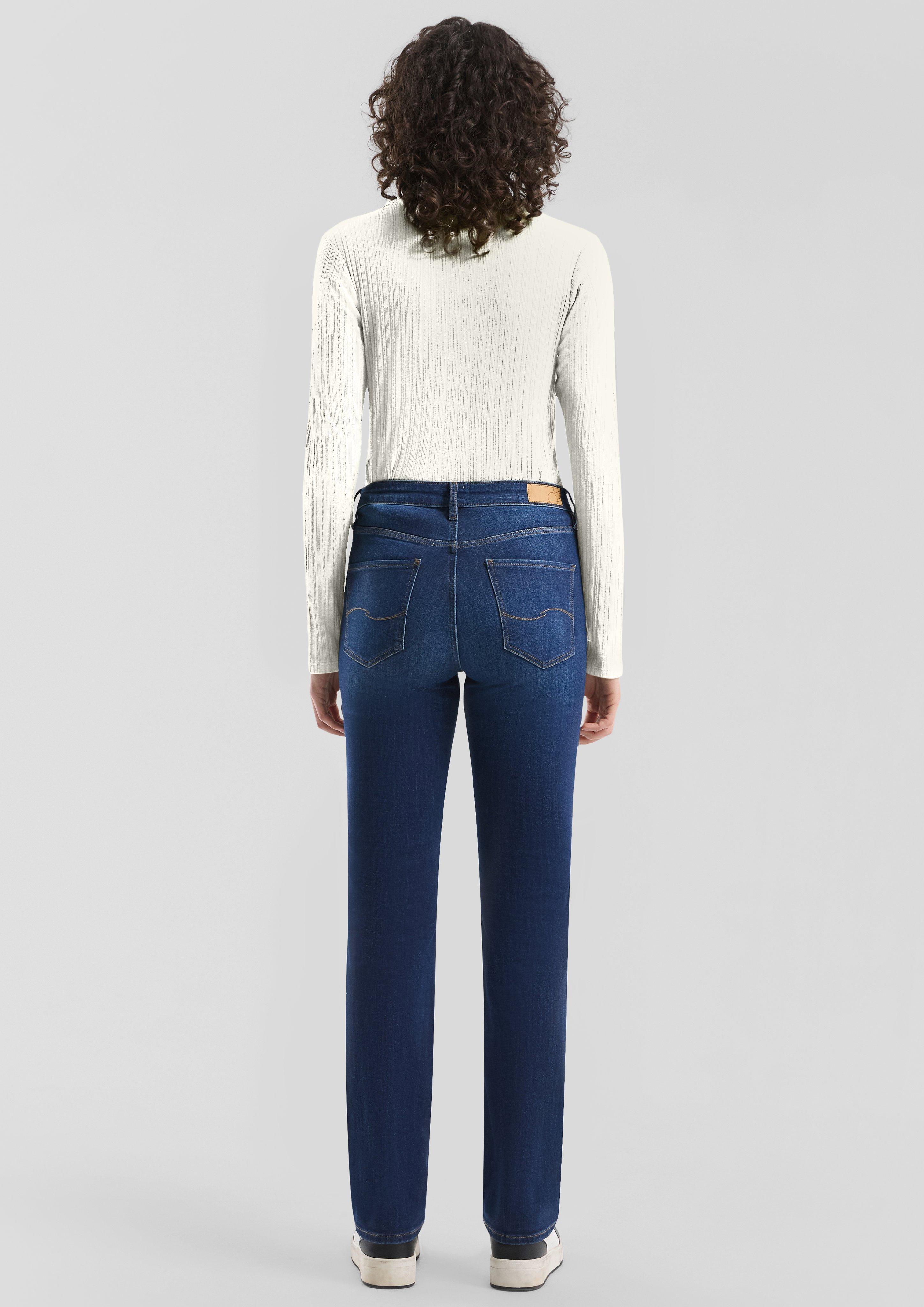 T-shirt in 0200, 4925 & 9999