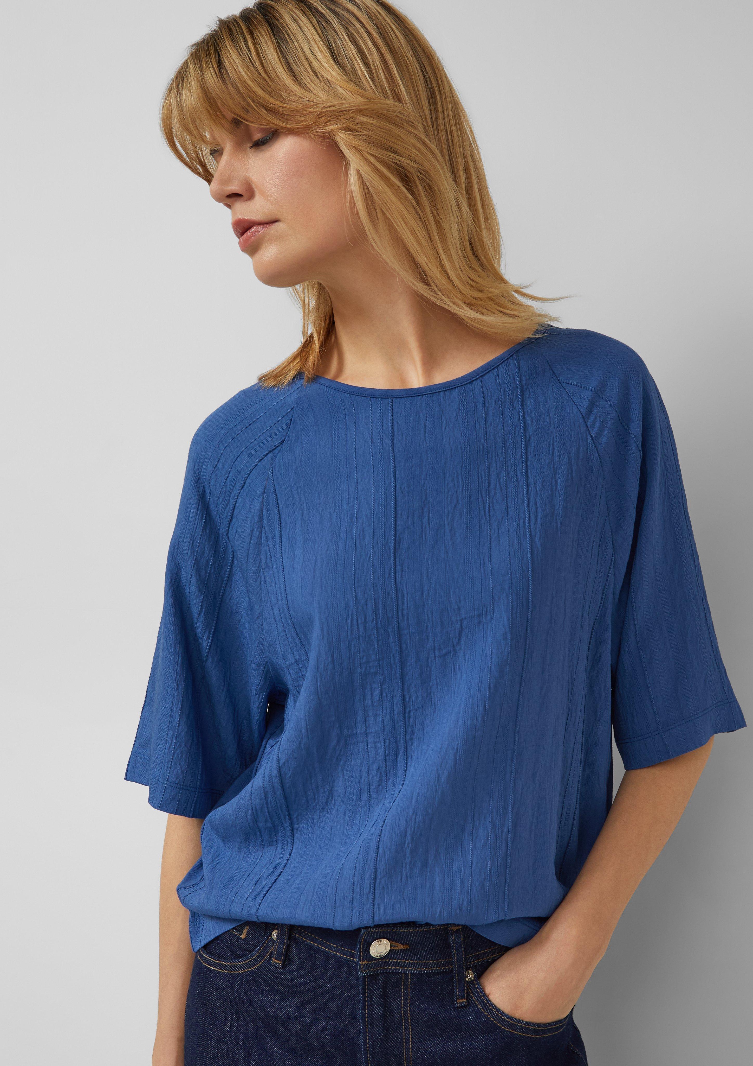 T-Shirt in 5527, 5141 & 8000