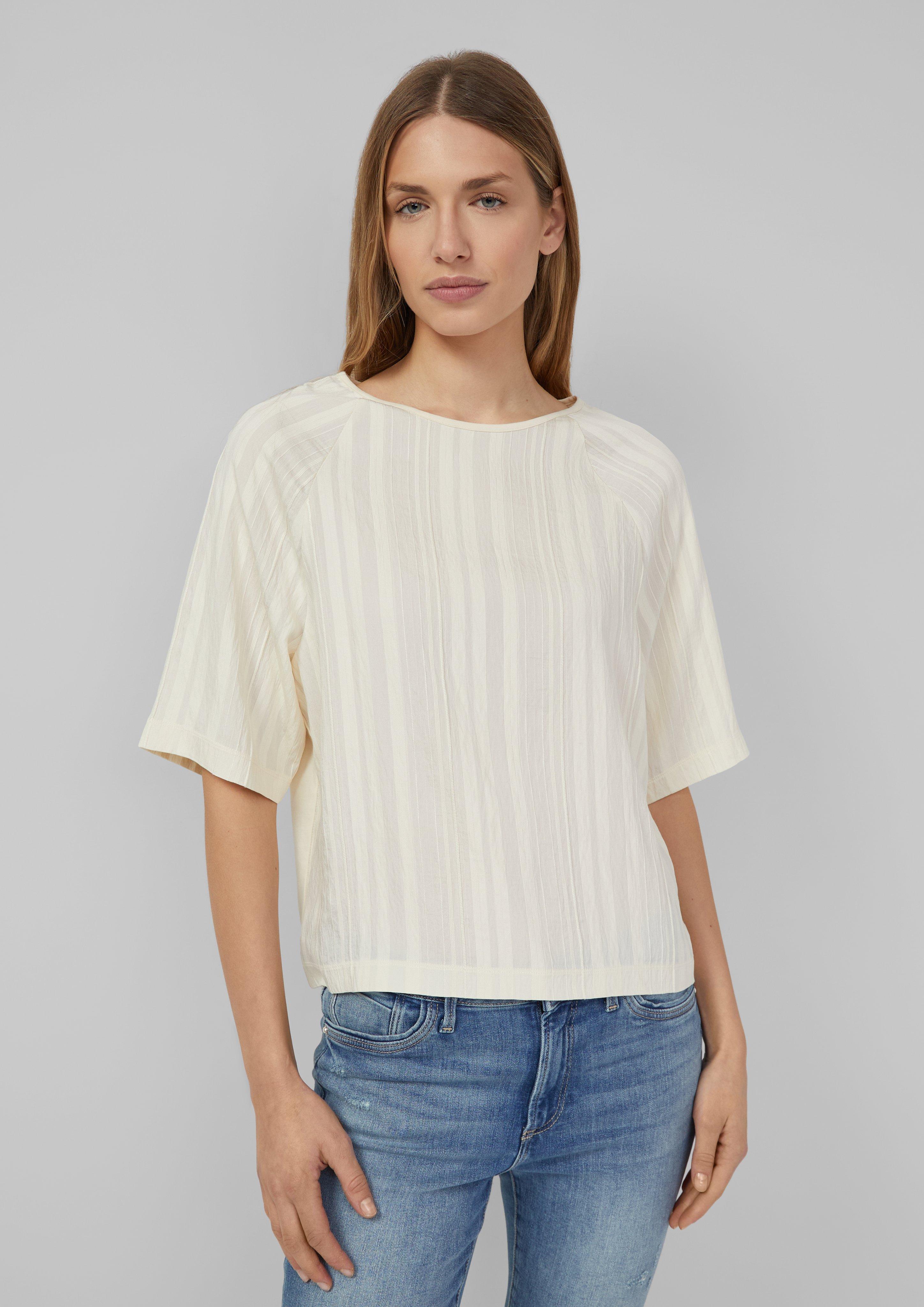 T-Shirt in 8000, 5141 & 5527