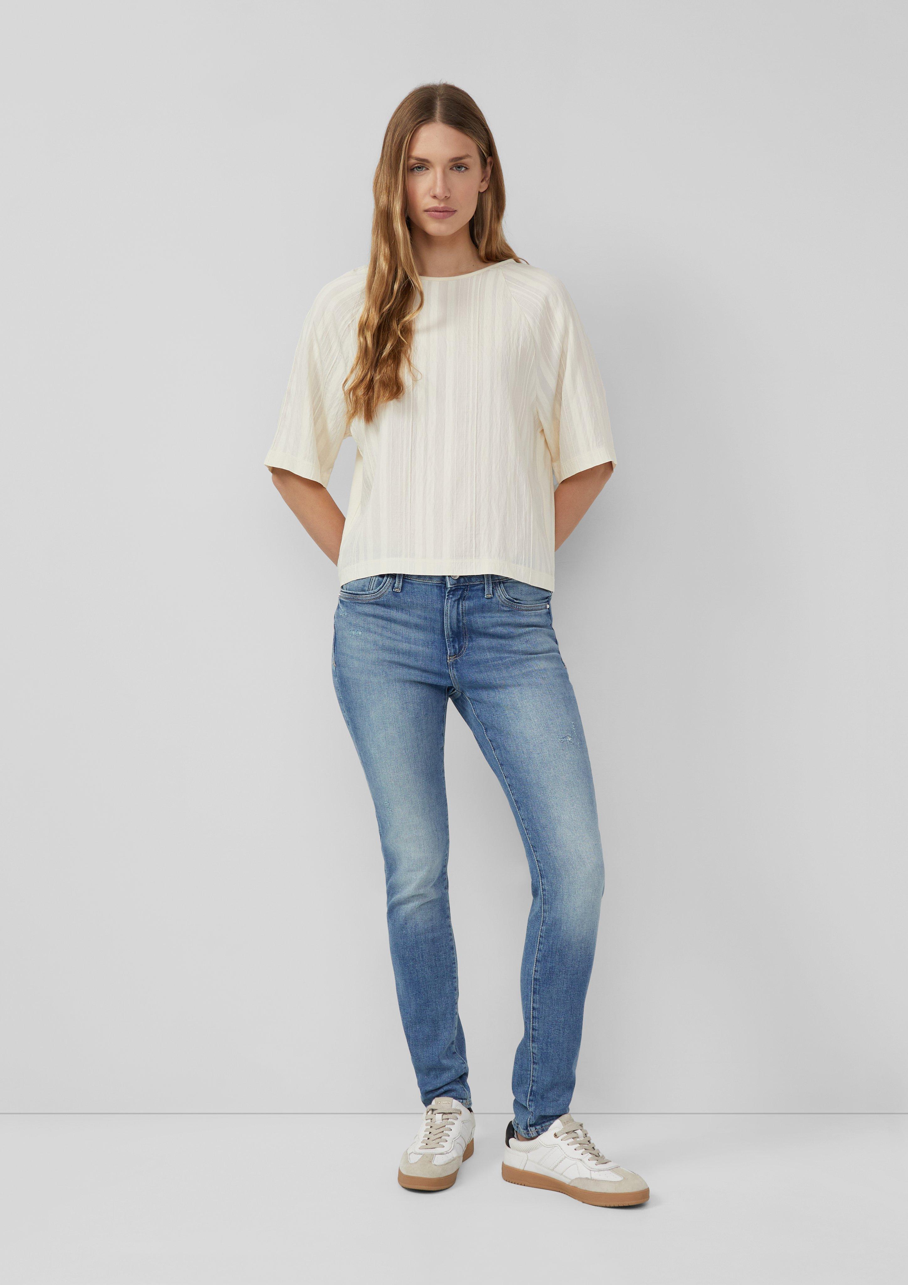 T-Shirt in 8000, 5141 & 5527