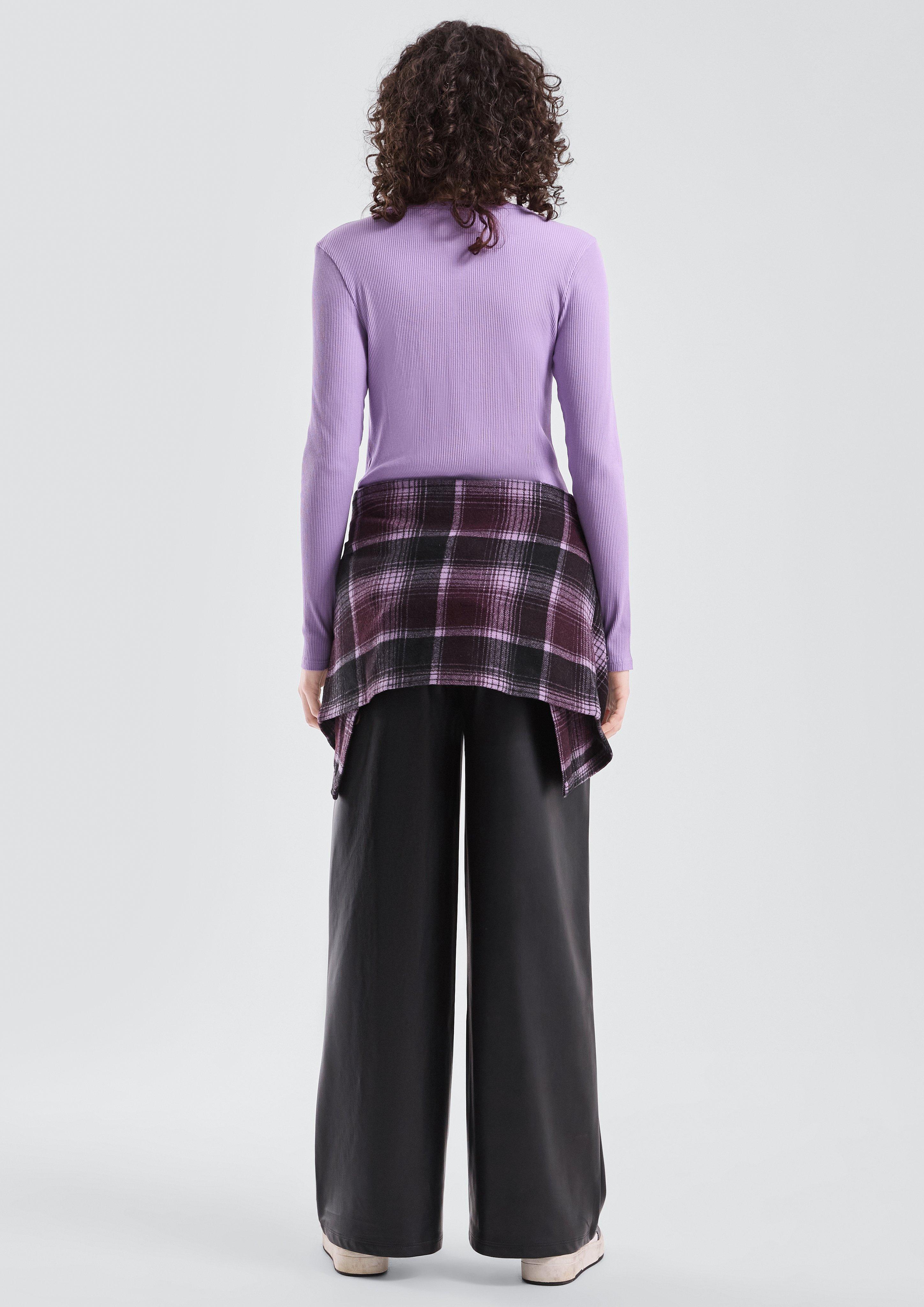 T-Shirt in 4672, 9999 & 0200