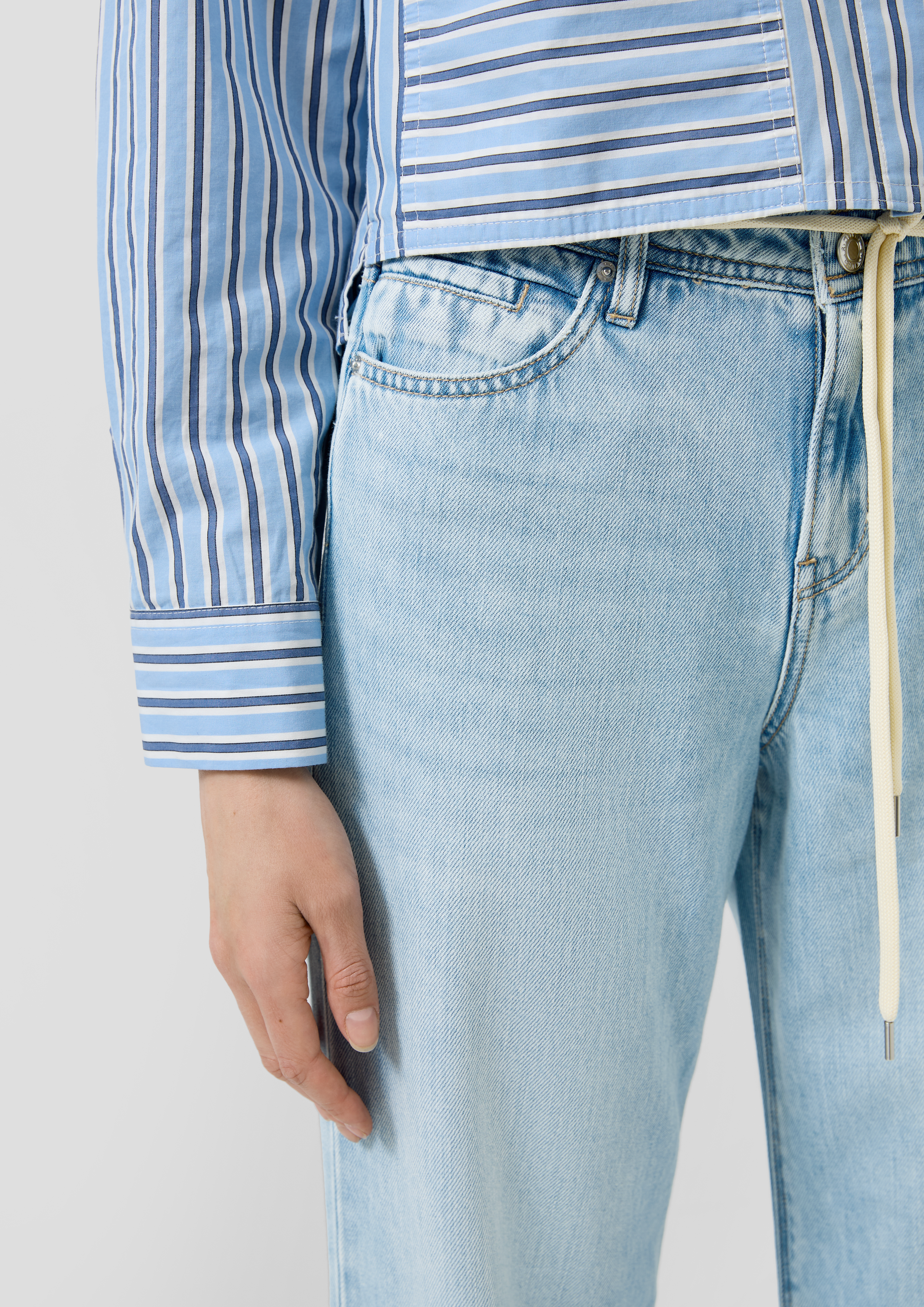 Pantalon en jean in 52Y9, 55Y9 & 99Y9