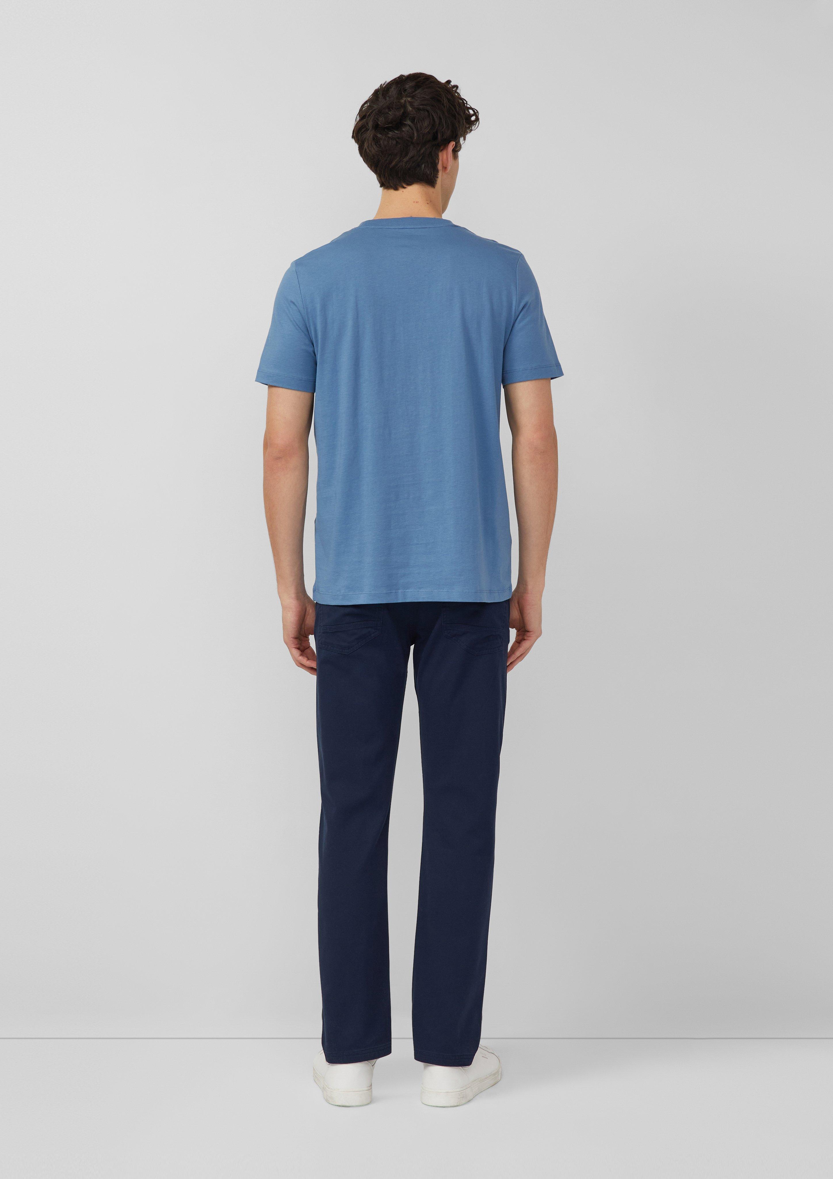 T-shirt in 62D1, 66D2, 66D1, 79D2, 79D1, 59D1, 59D2, 02D2, 61D1 & 62D2