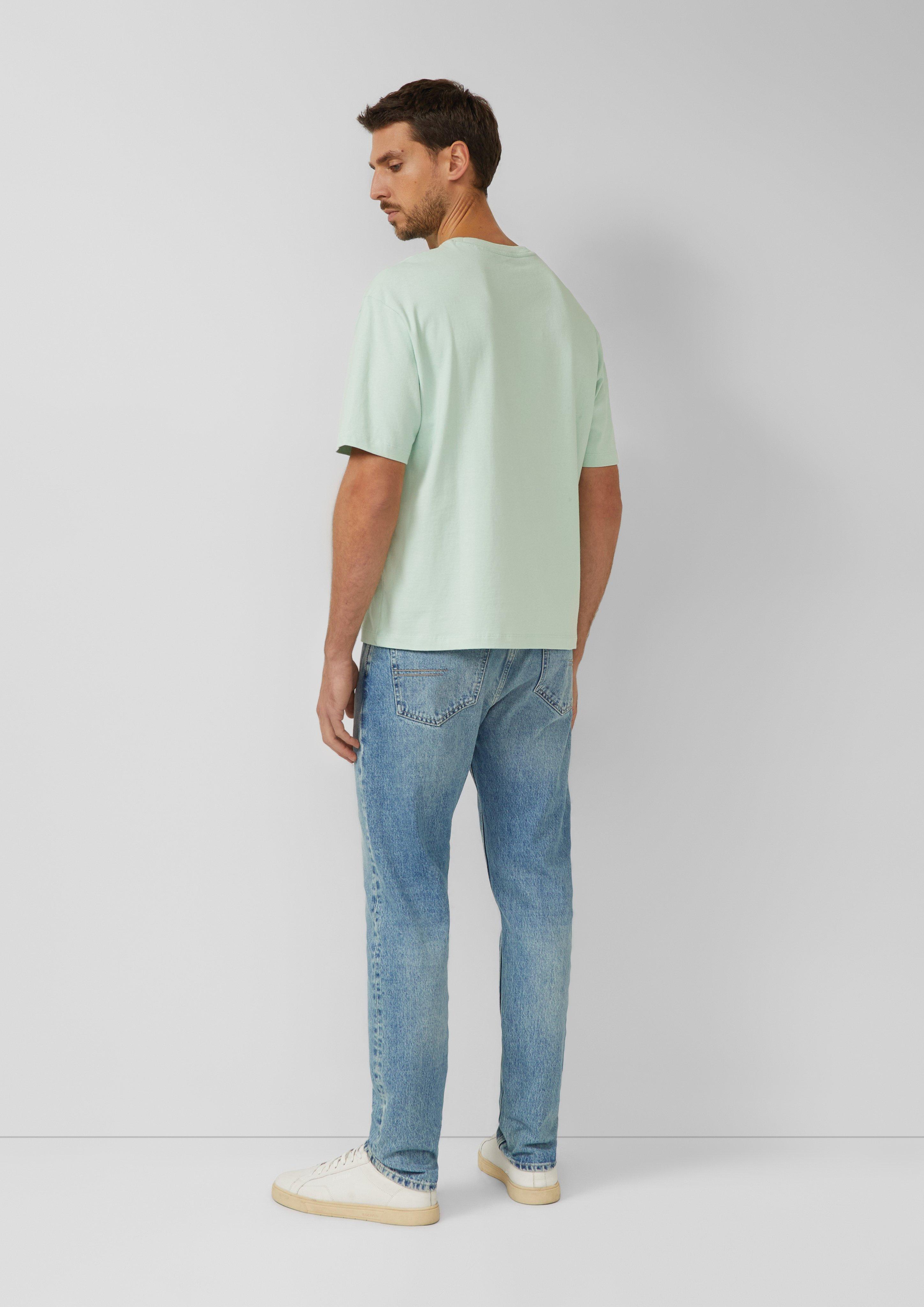 T-shirt in 6122, 6244, 7853, 5978 & 0200