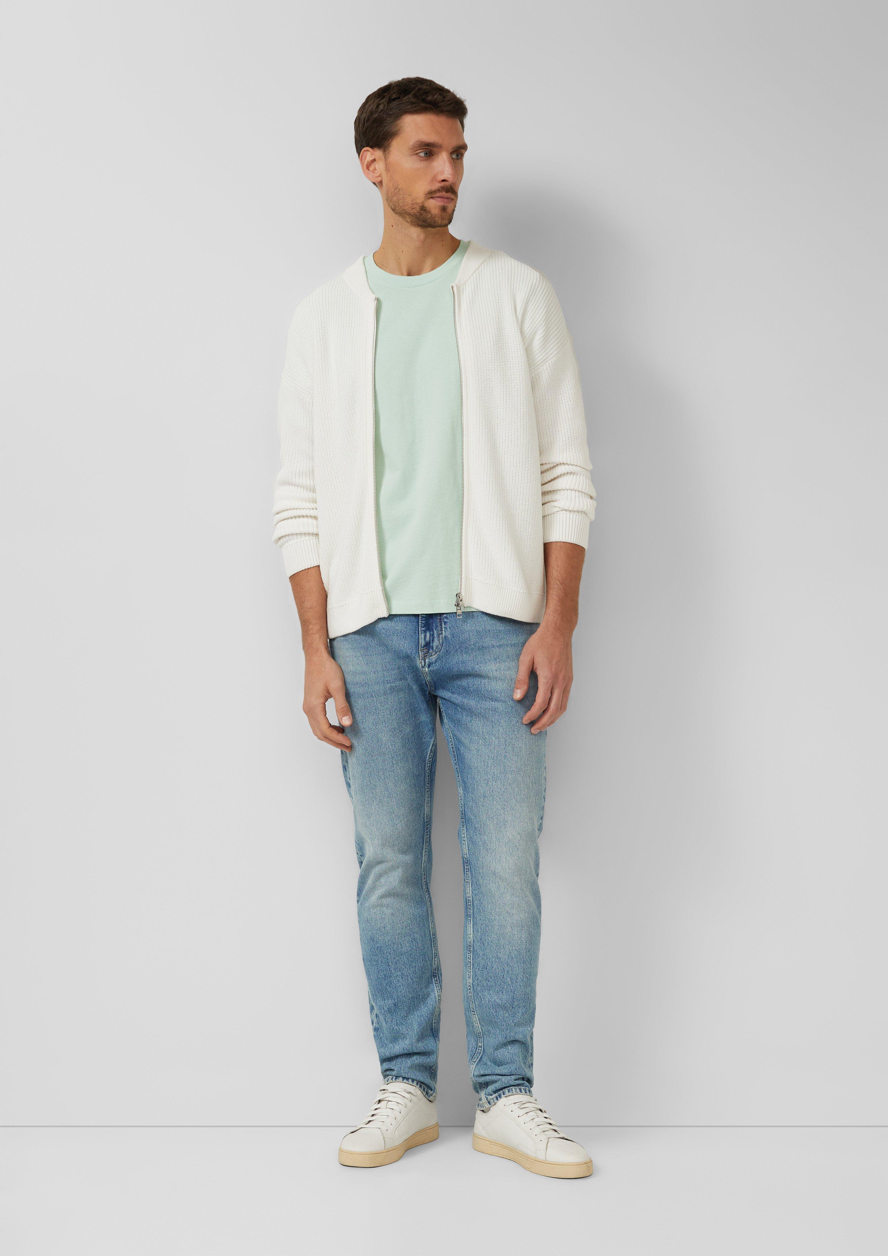 T-shirt in 6122, 6244, 7853, 5978 & 0200