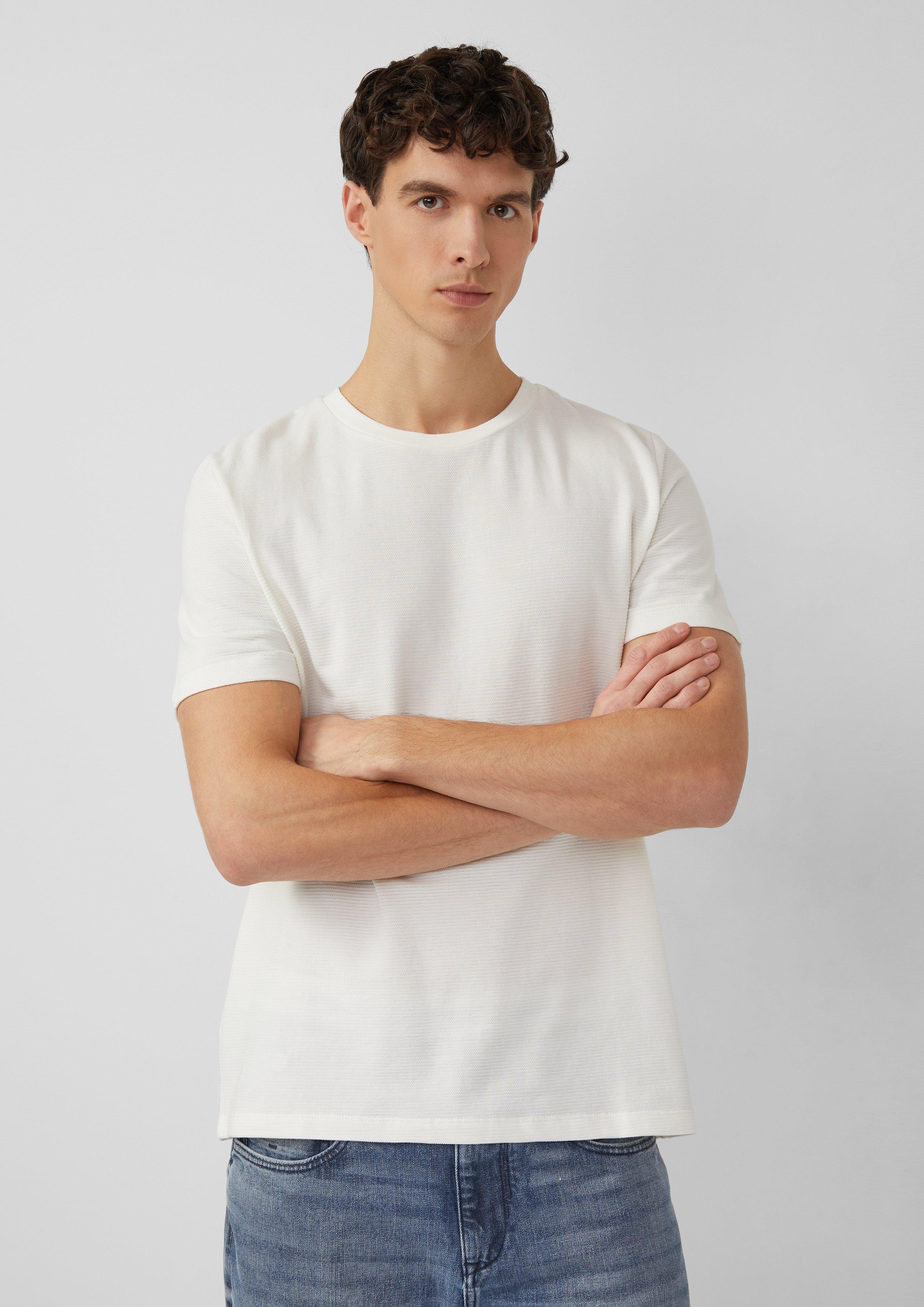 T-Shirt in 0200, 7983, 6122, 6244, 5978 & 9999