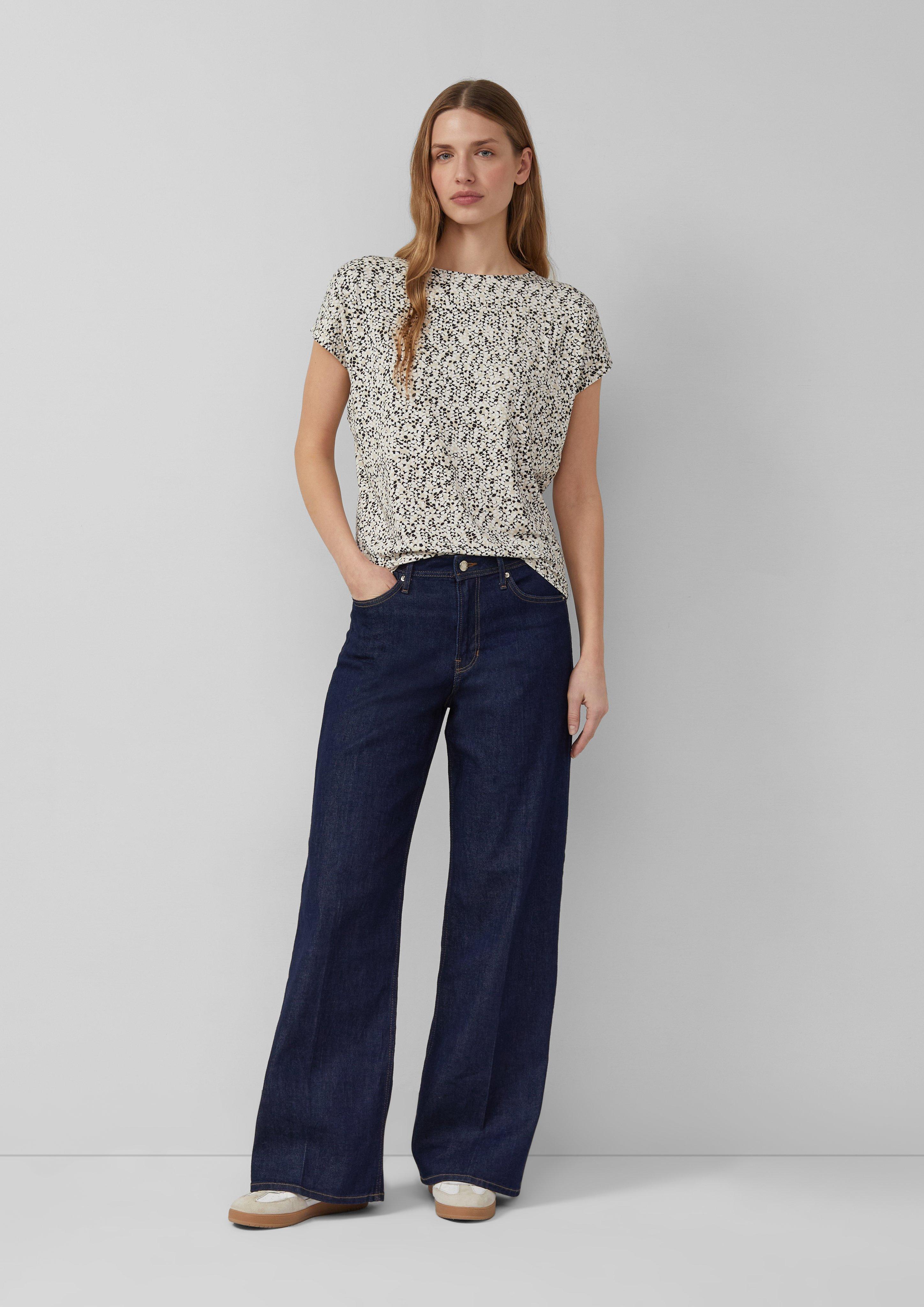 T-Shirt in 99B0, 51G2, 41G2, 79G2, 59A0, 79A0 & 02G2