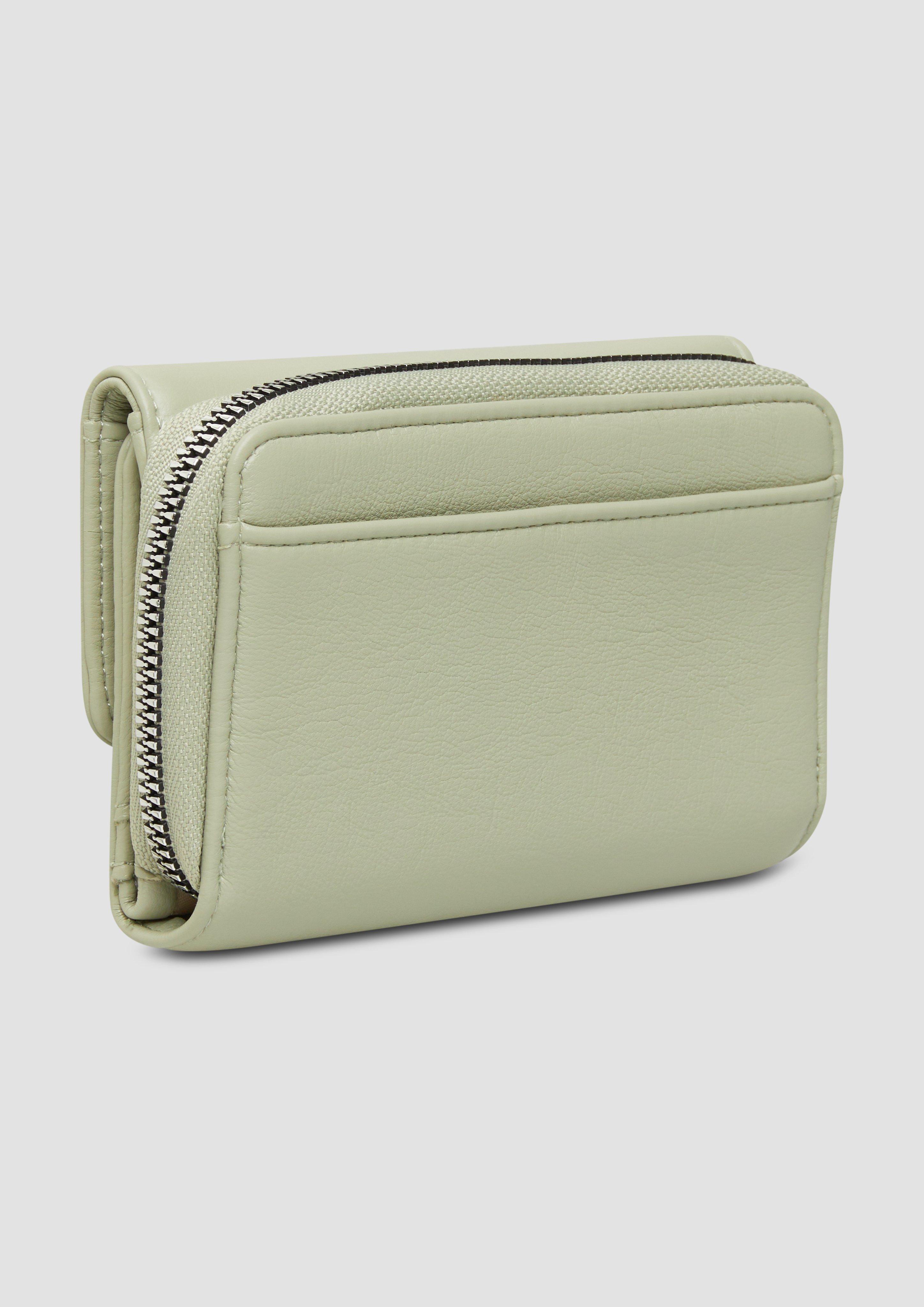 Peněženka in 7821 & 4157