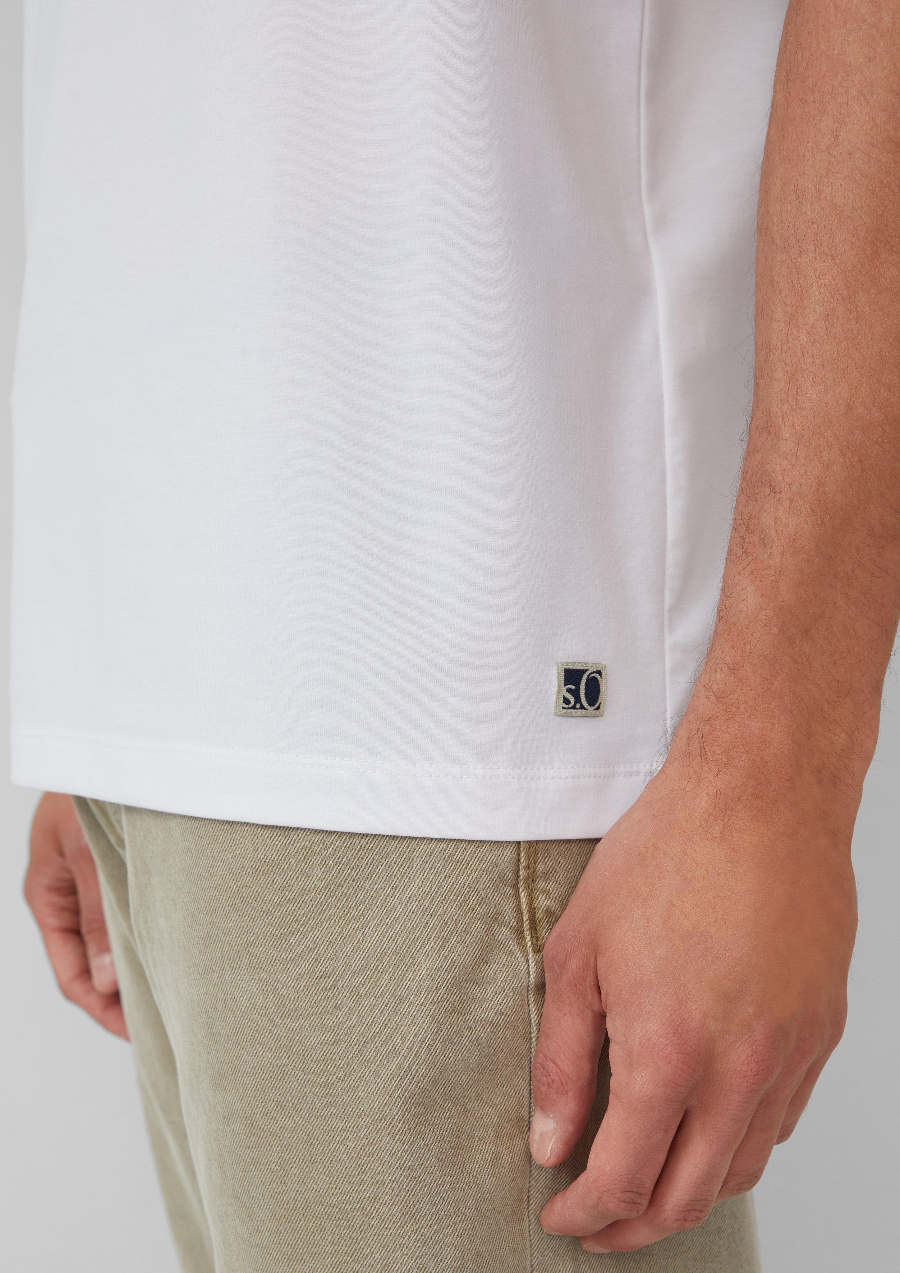 T-shirt in 0100, 0330, 5852, 9999, 9467 & 6540