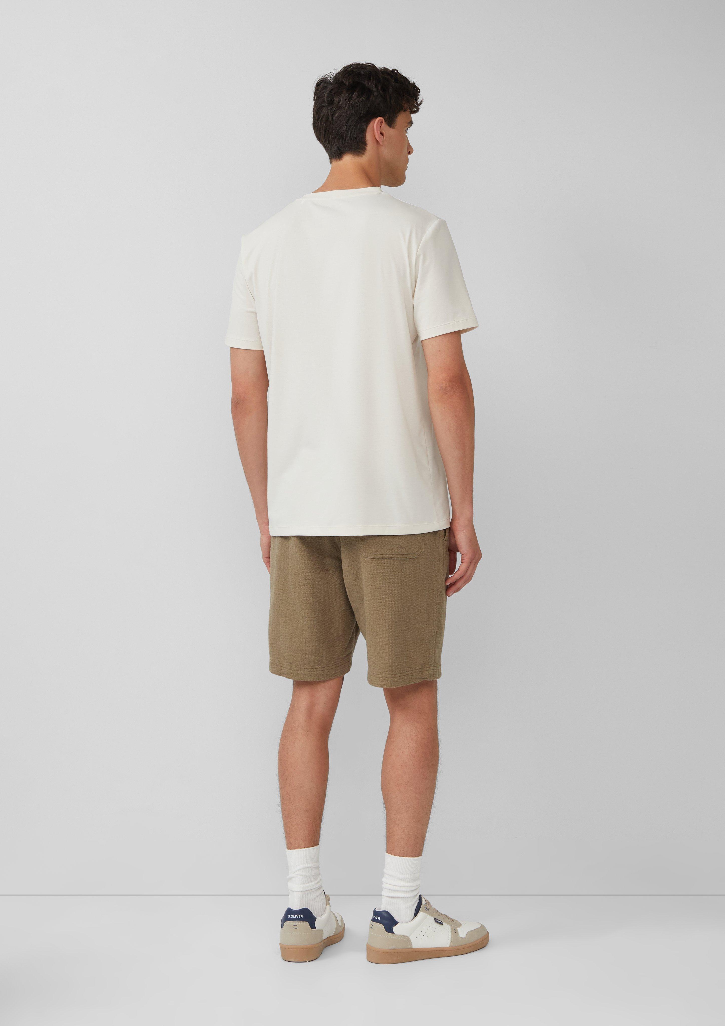 T-Shirt in 0330, 0100, 5852, 9999, 9467 & 6540