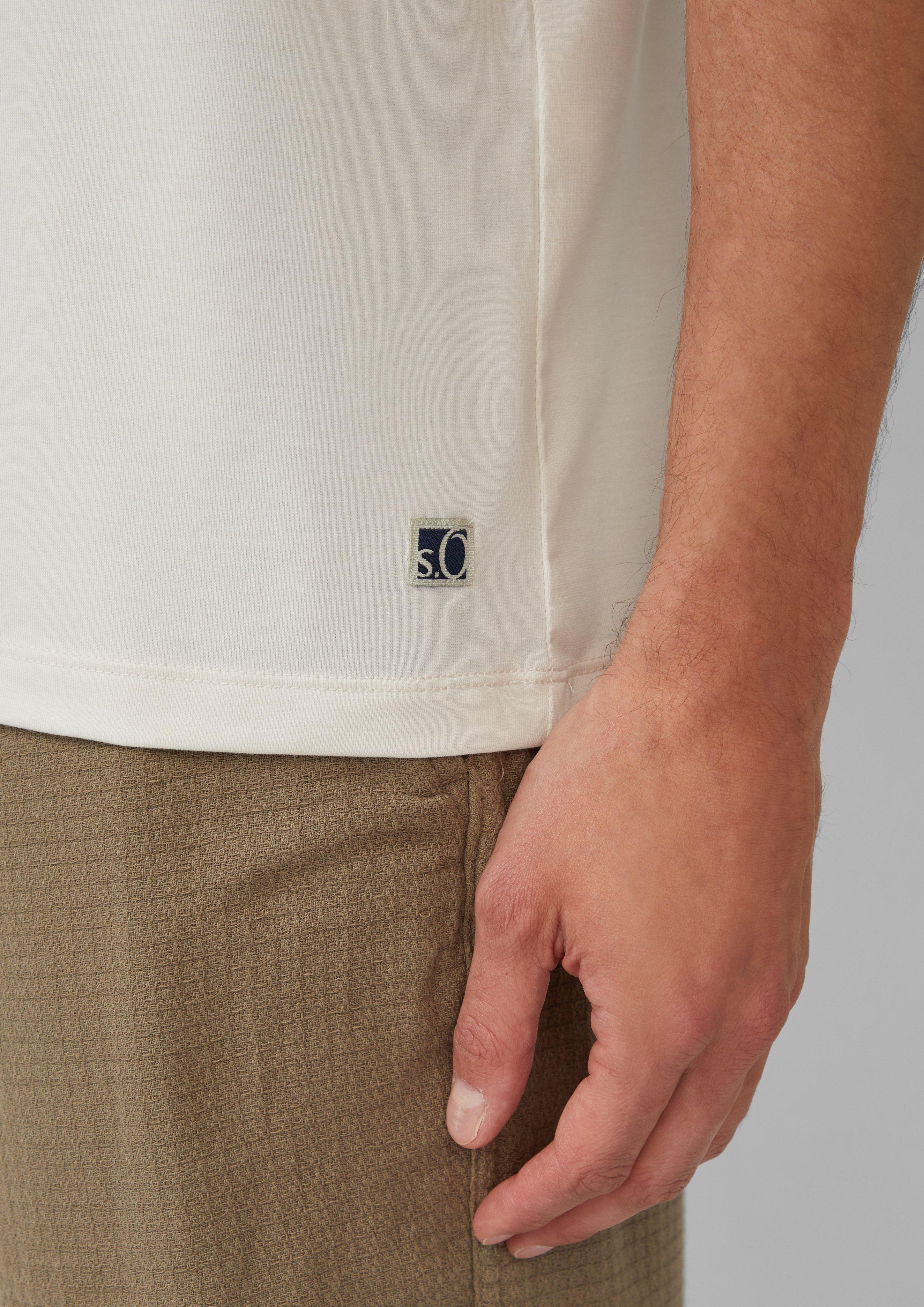 T-Shirt in 0330, 0100, 5852, 9999, 9467 & 6540