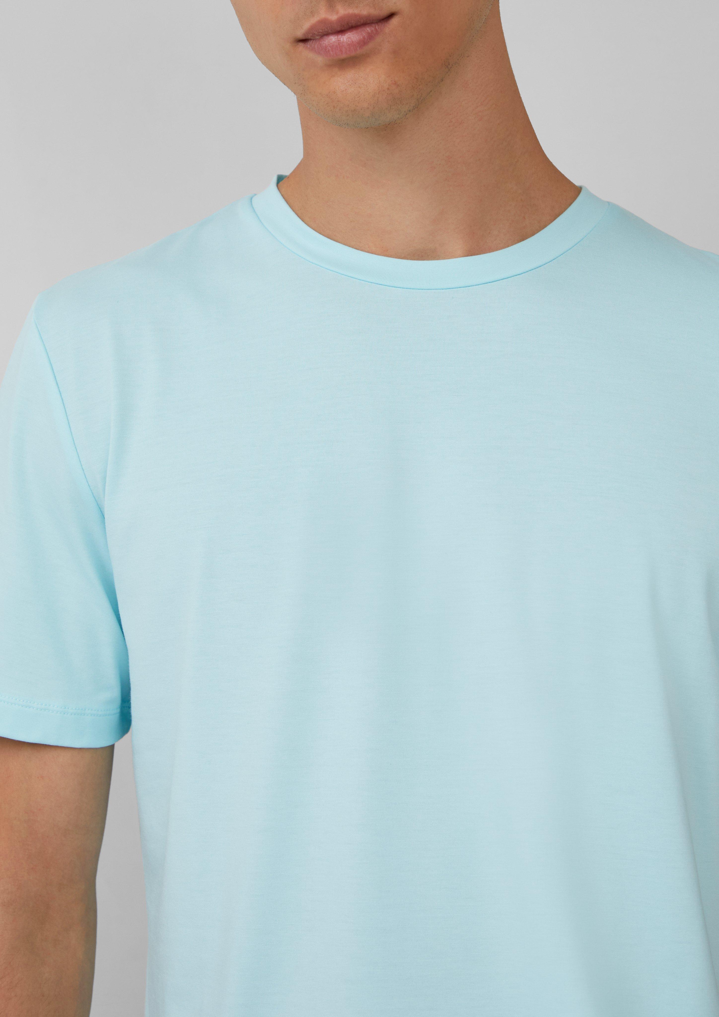 T-Shirt in 6540, 0100, 0330, 5852, 9999 & 9467