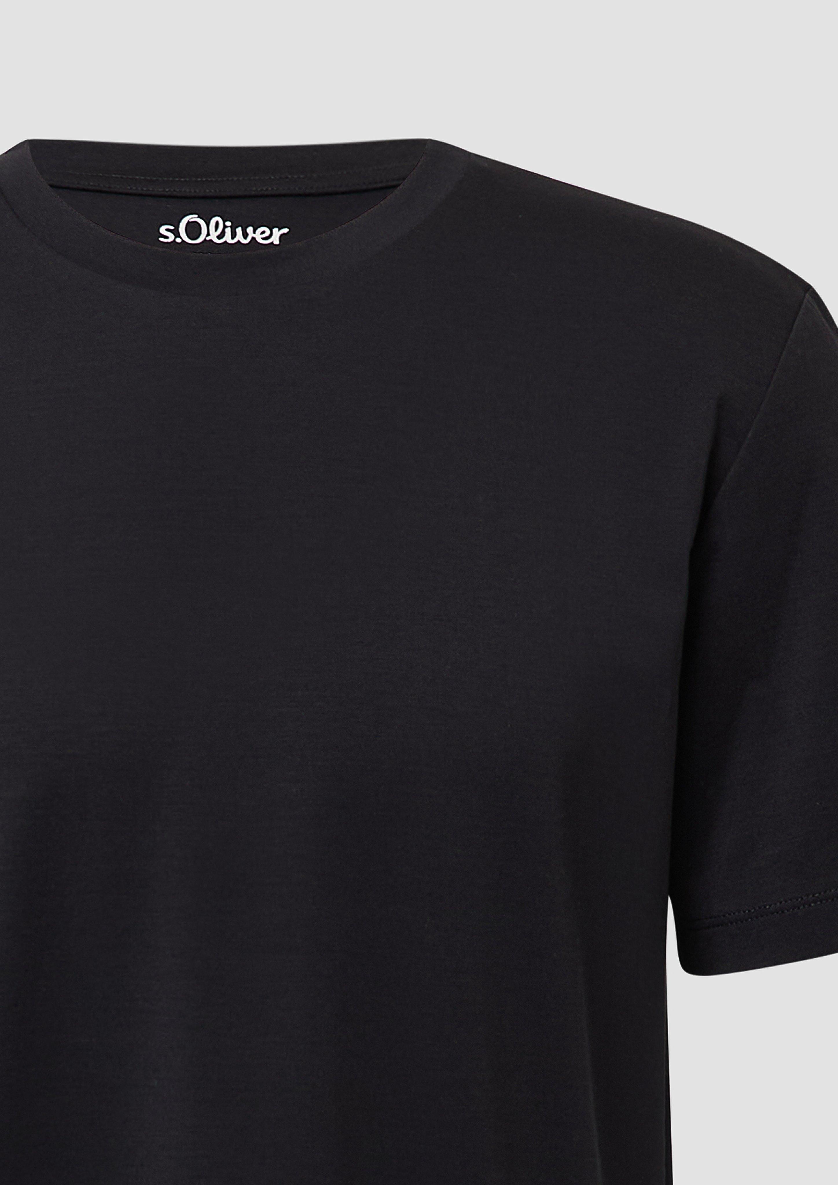 T-shirt in 9999, 0100, 0330, 5852, 9467 & 6540