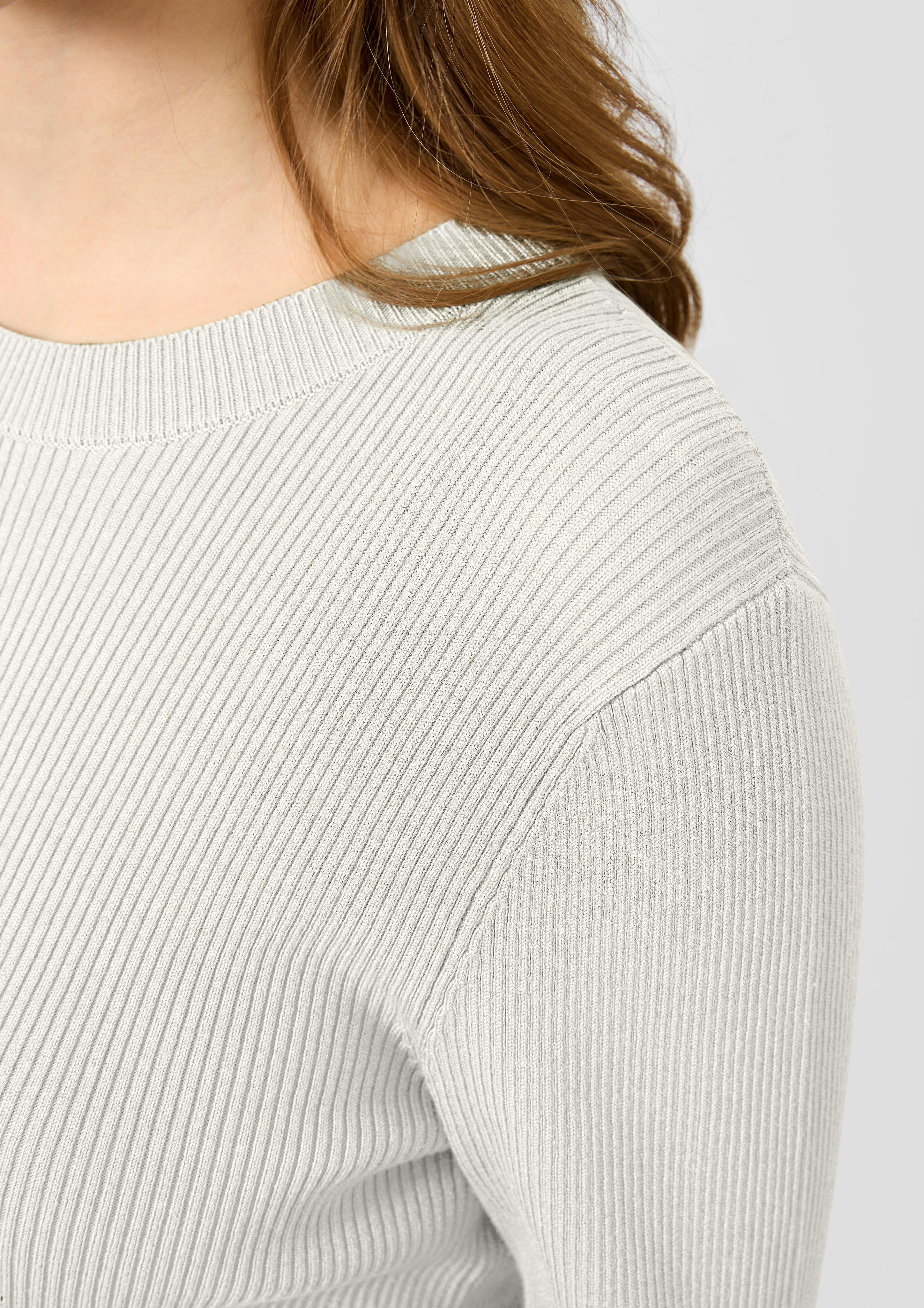 Gerippter Pullover aus Viskosemix