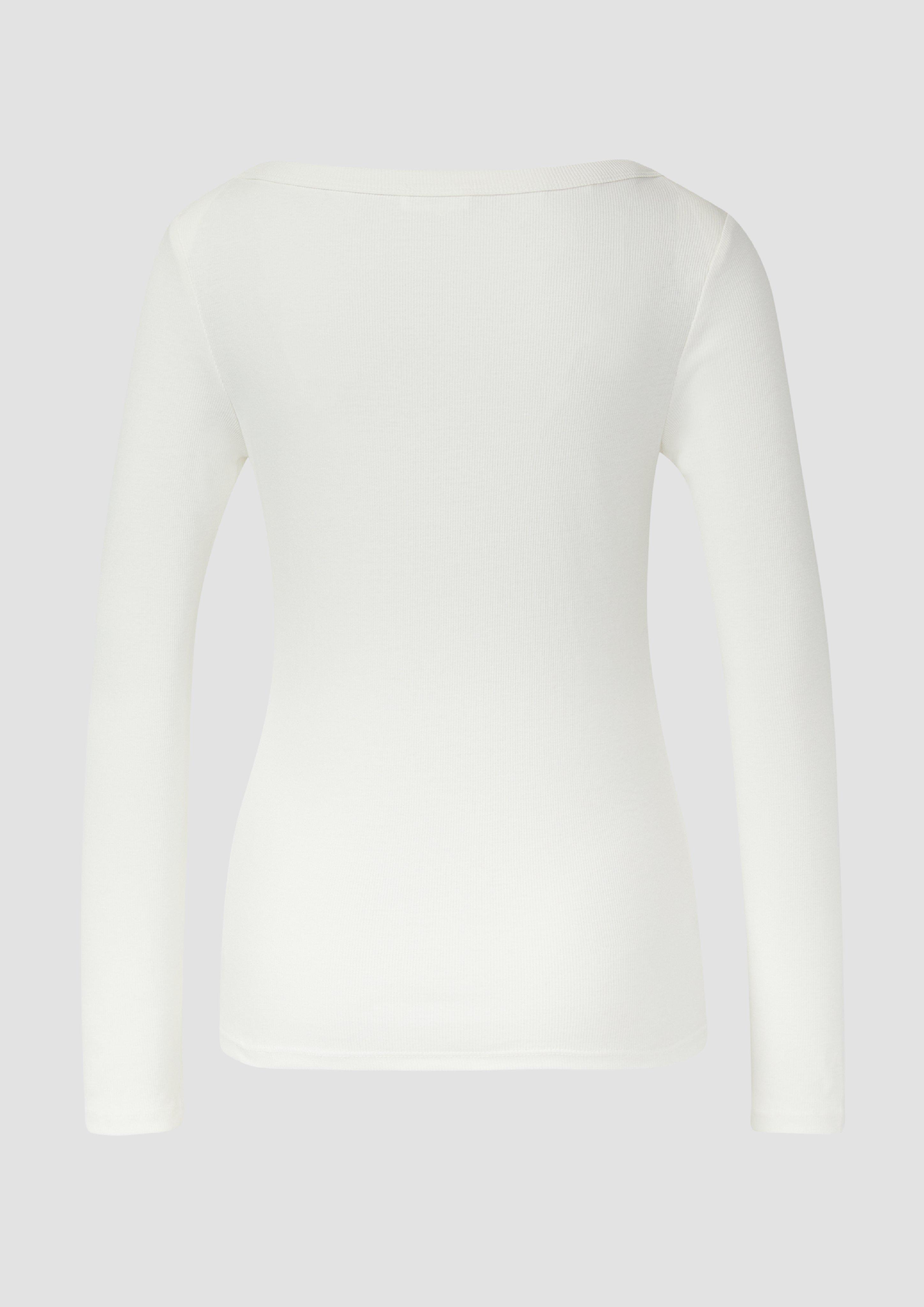 T-Shirt in 0210, 3384, 9999, 8945, 3902 & 81W9