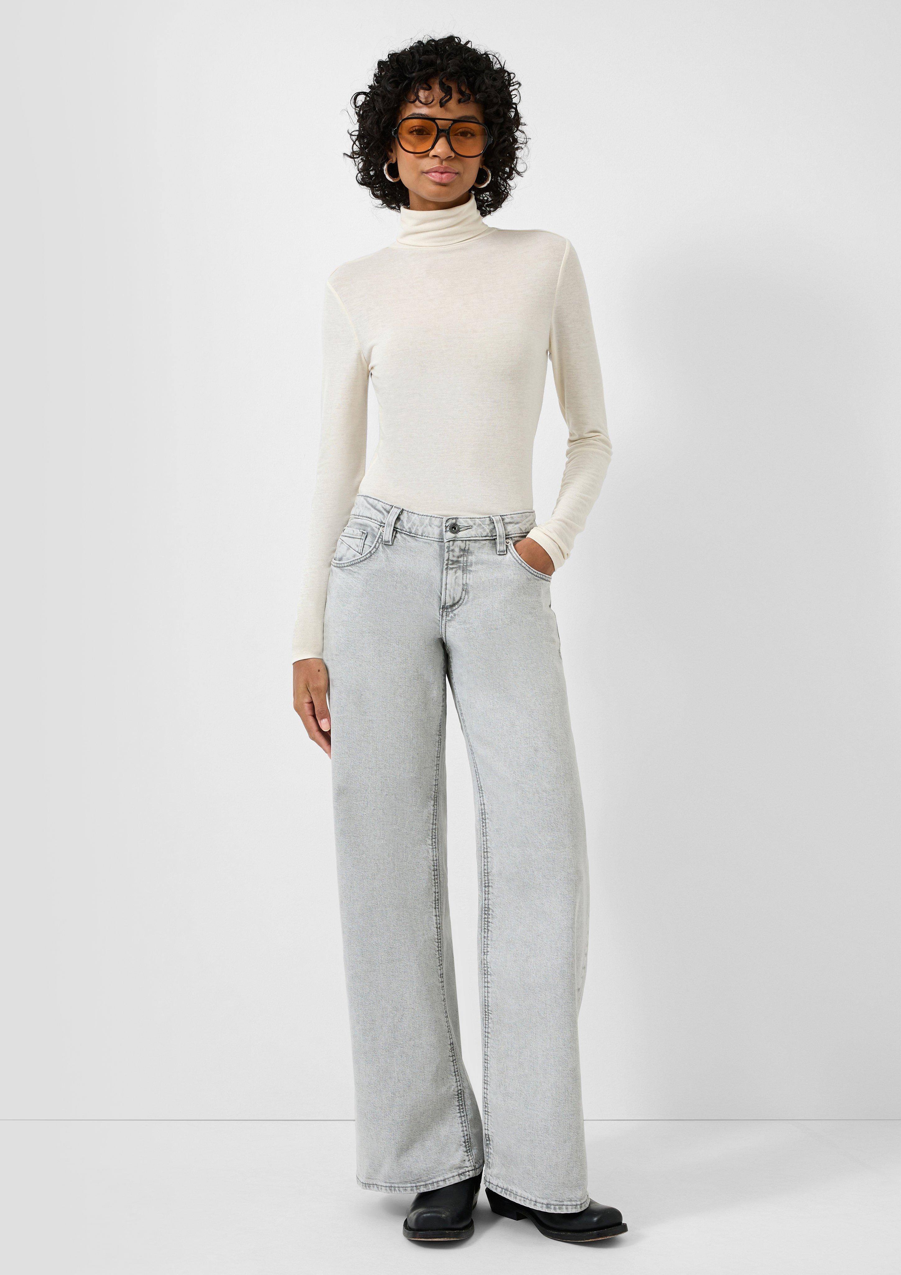 T-shirt in 0200, 9400 & 5820