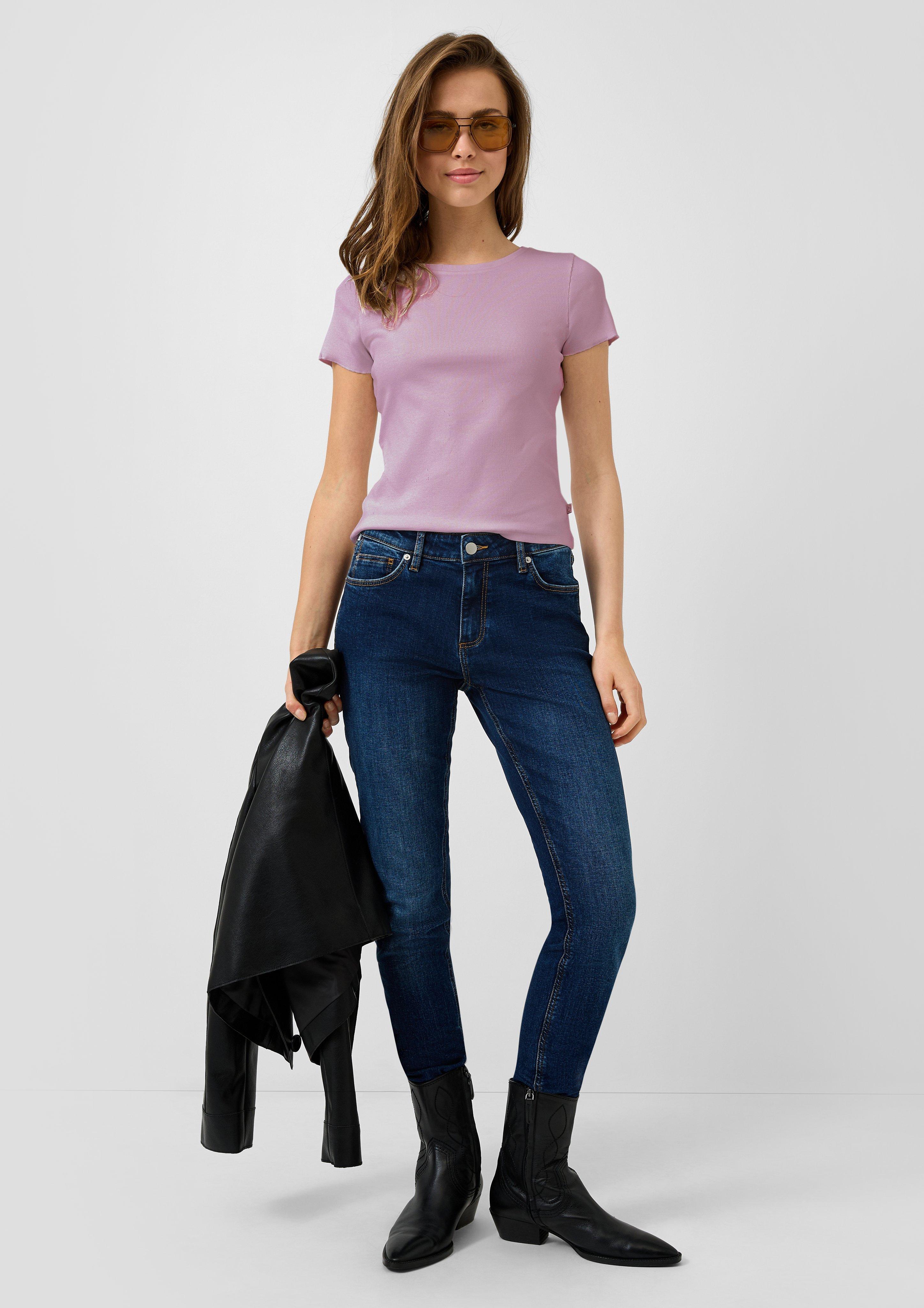 T-Shirt in 4143, 6147, 0100 & 9999