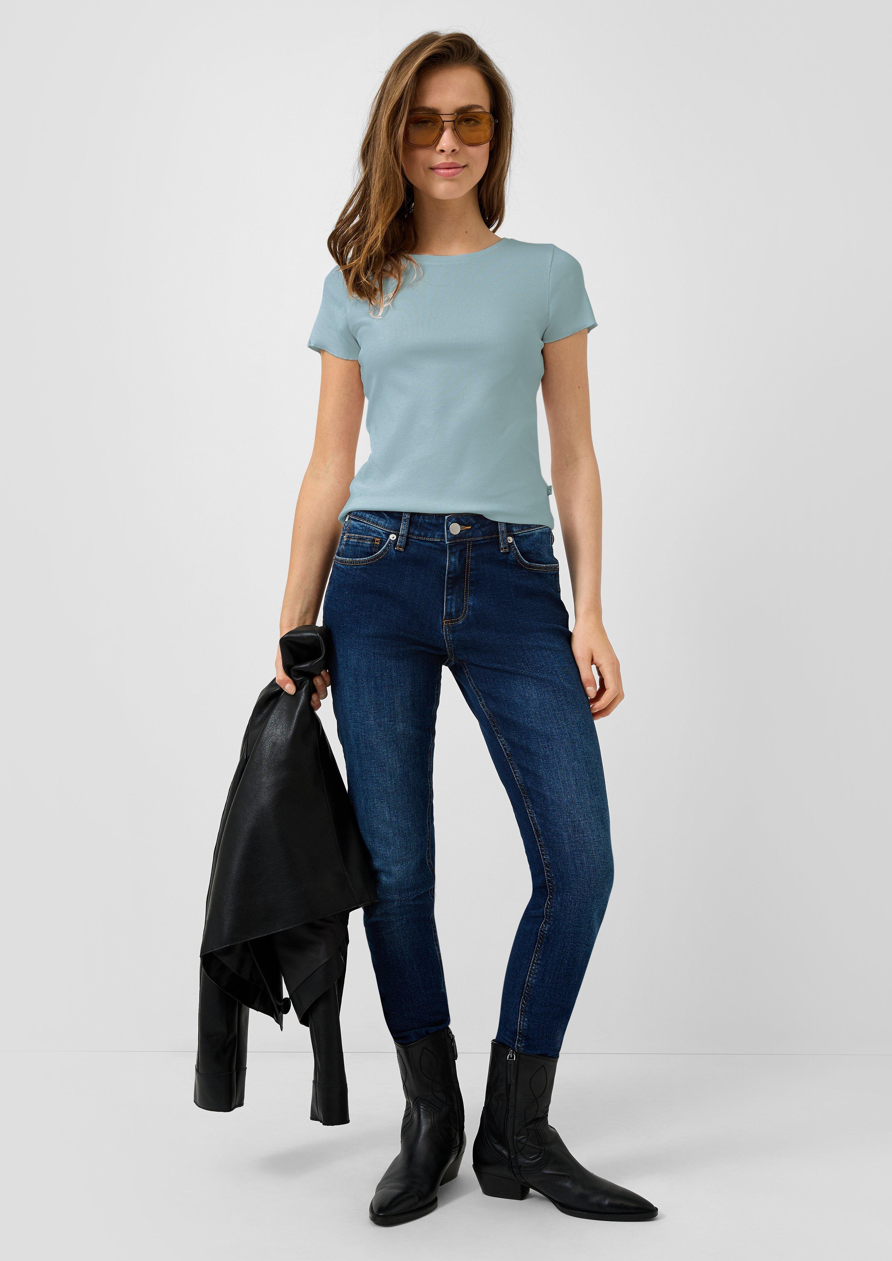 T-Shirt in 6147, 4143, 0100 & 9999