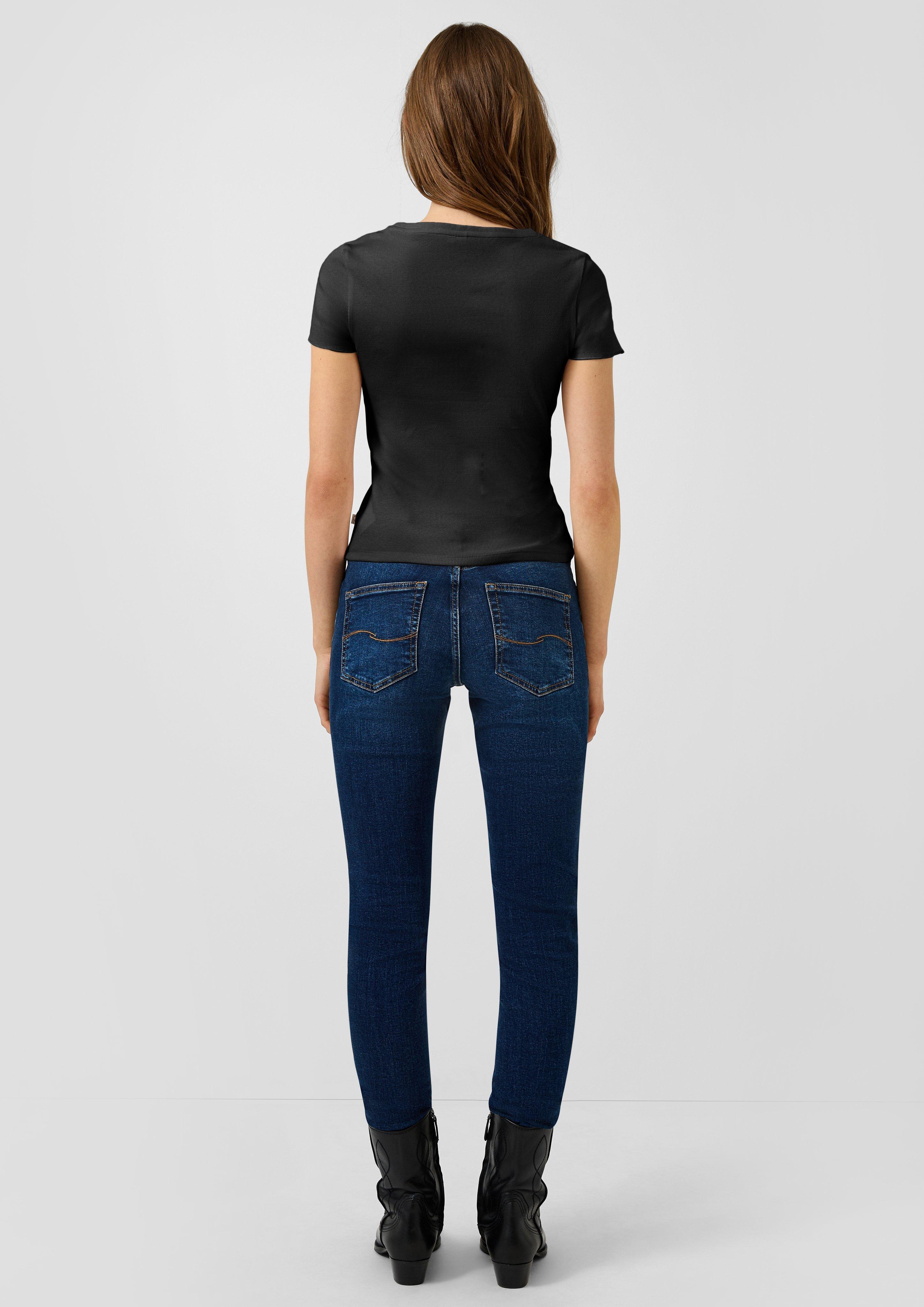 T-Shirt in 9999, 4143, 6147 & 0100