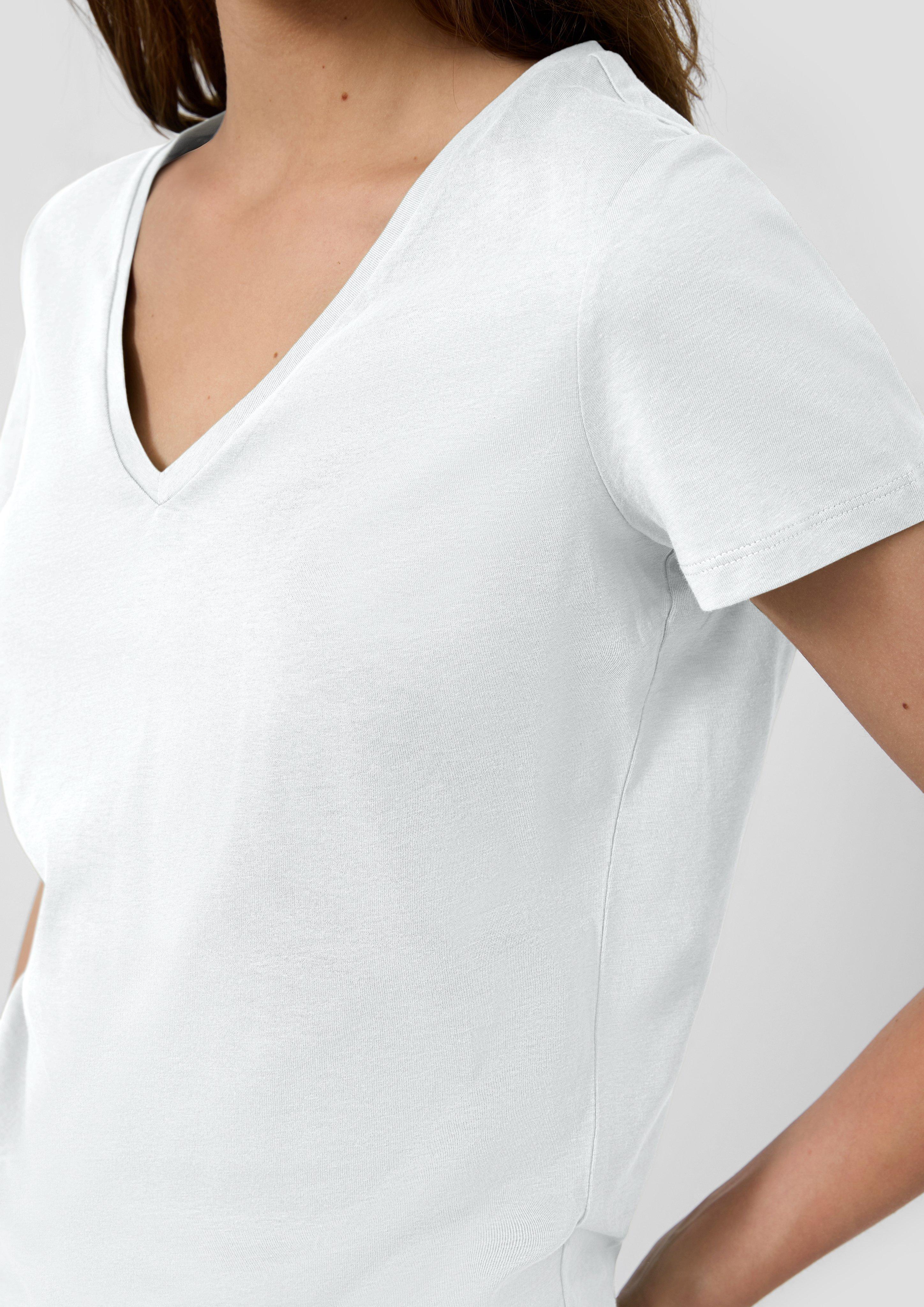 T-shirt in 0100, 9999, 6147 & 7927