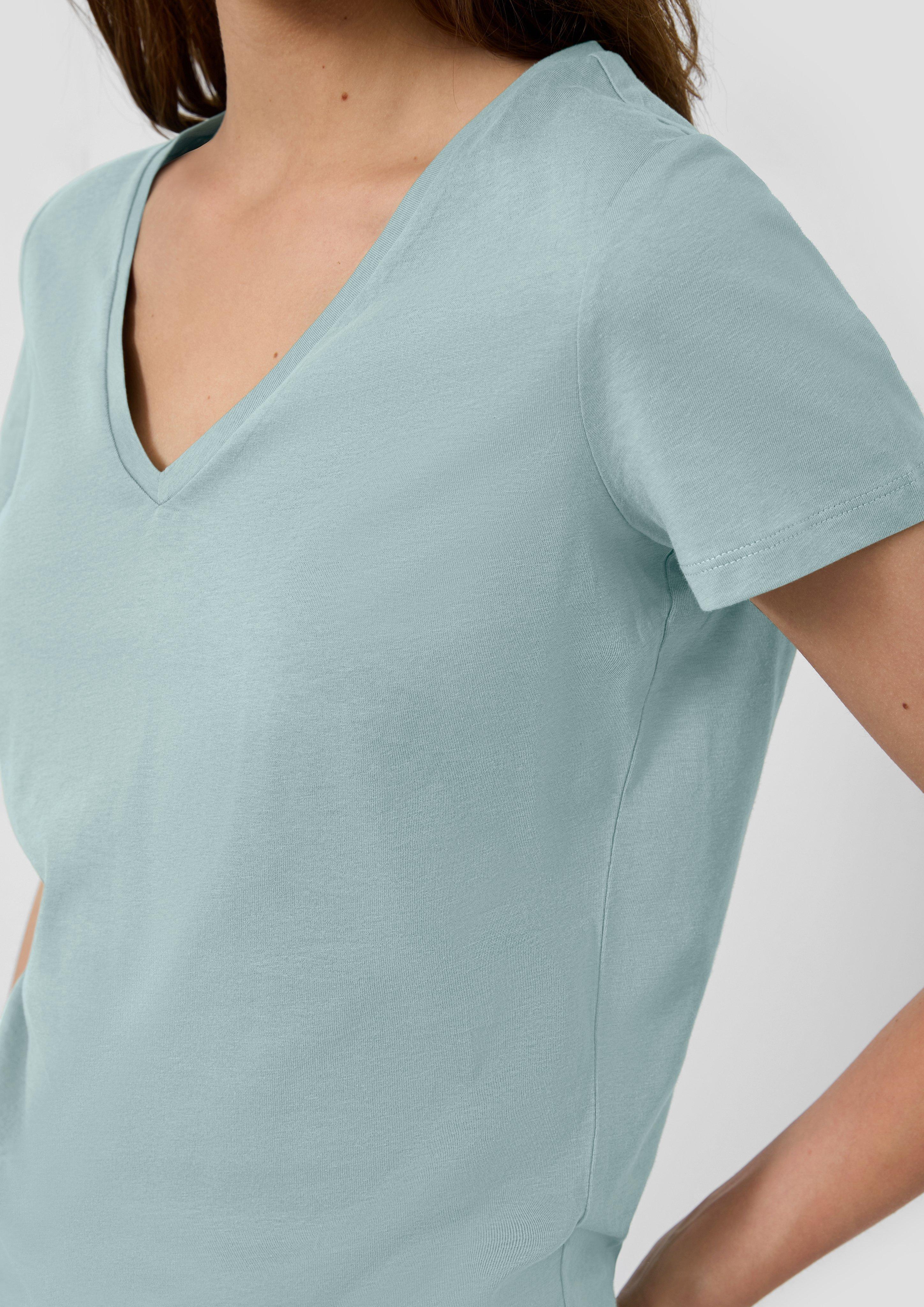 T-shirt in 6147, 9999, 7927 & 0100