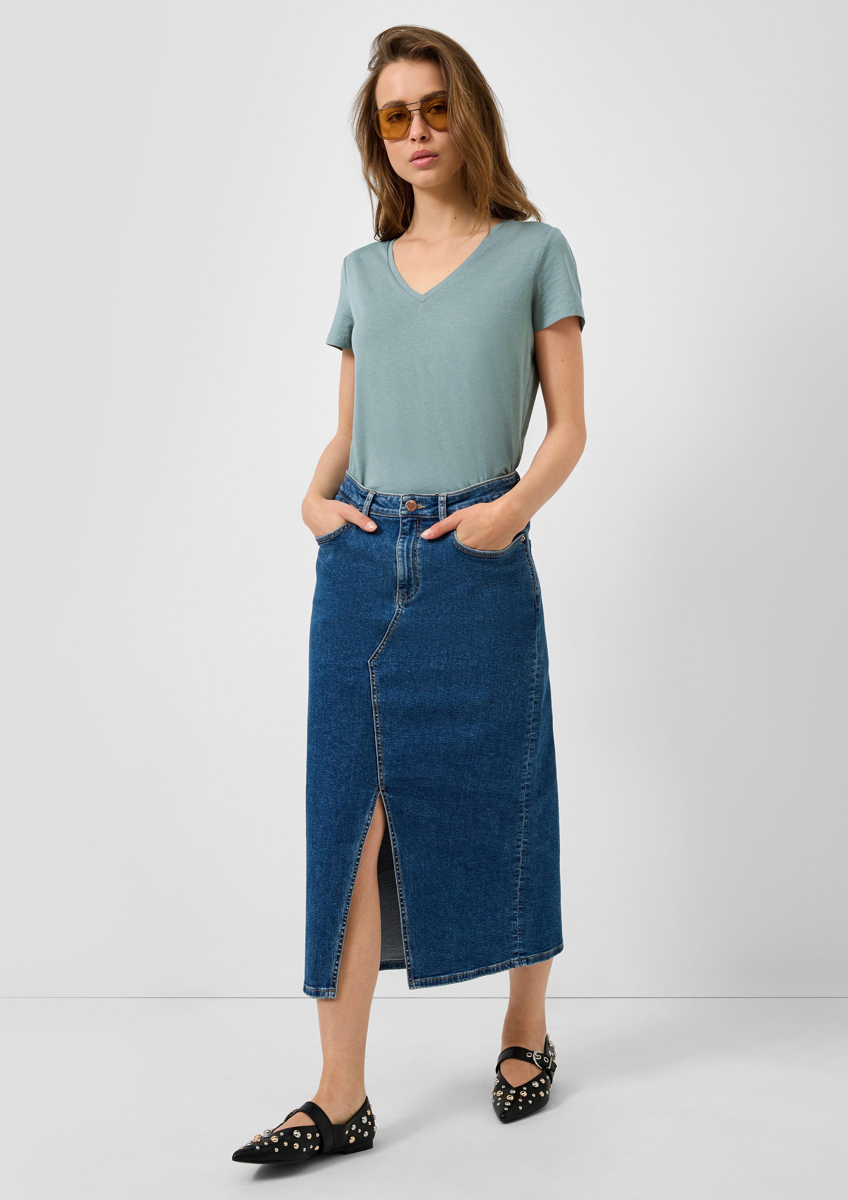 T-shirt in 6147, 9999, 7927 & 0100