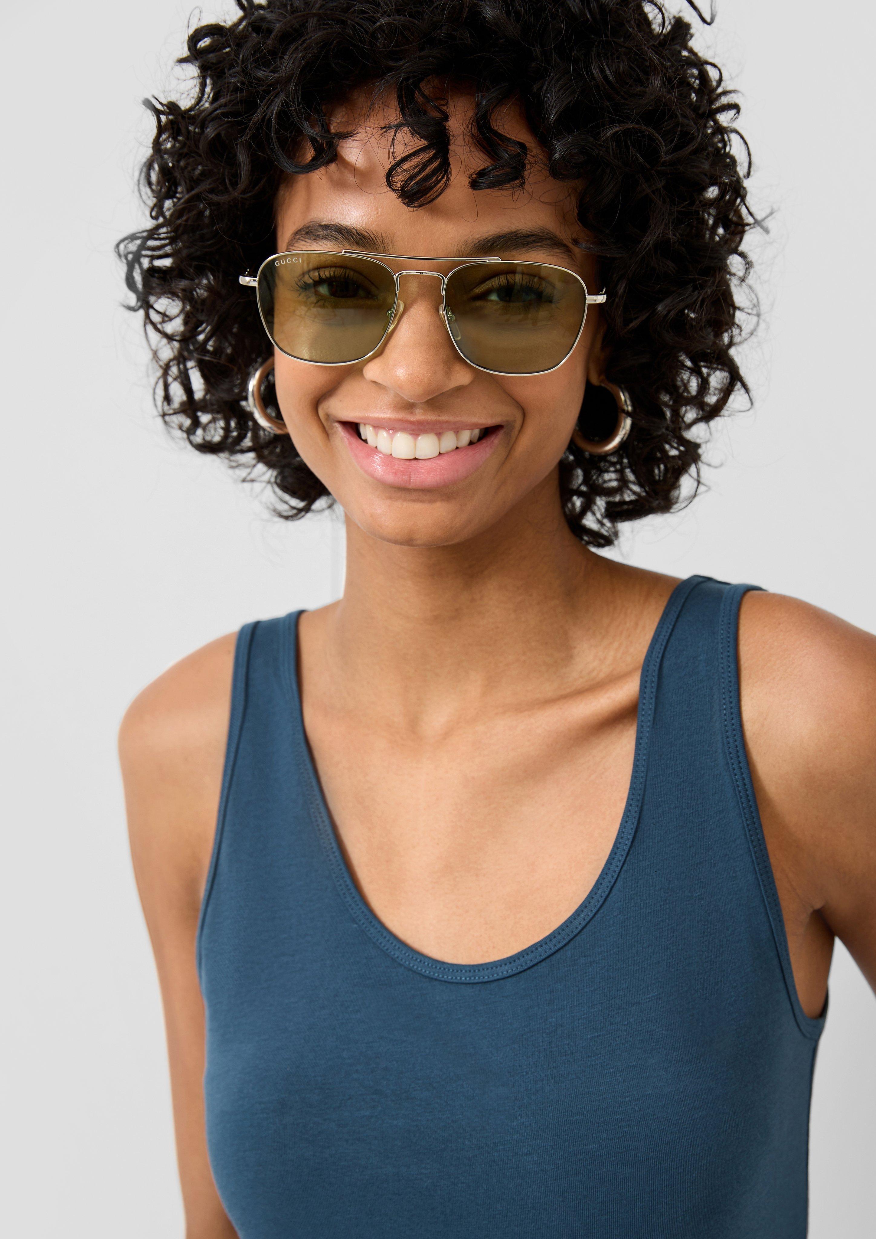 T-Shirt in 5820 & 0100