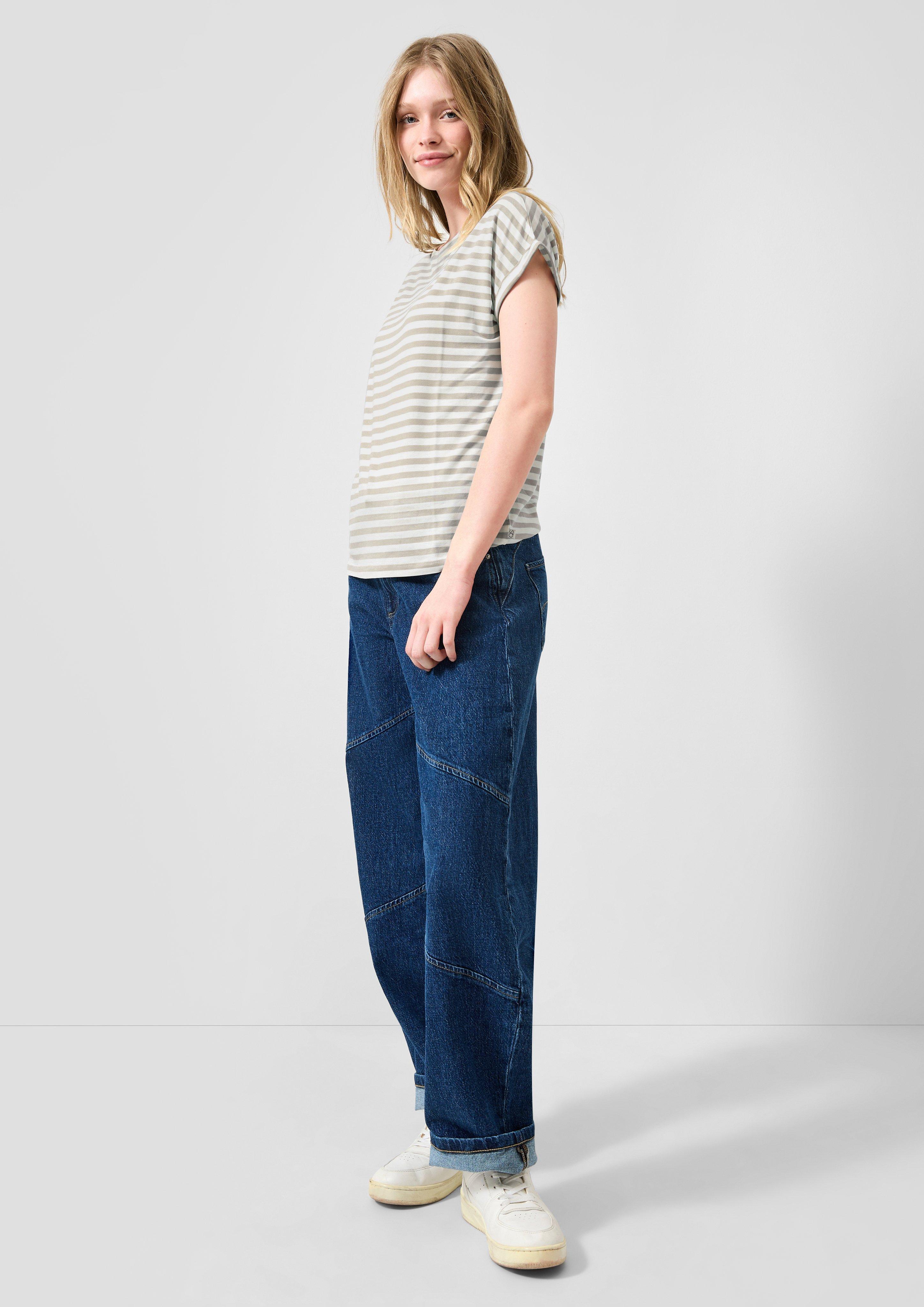 T-Shirt in 81G0, 58G0, 02G0, 99G0 & 61G0