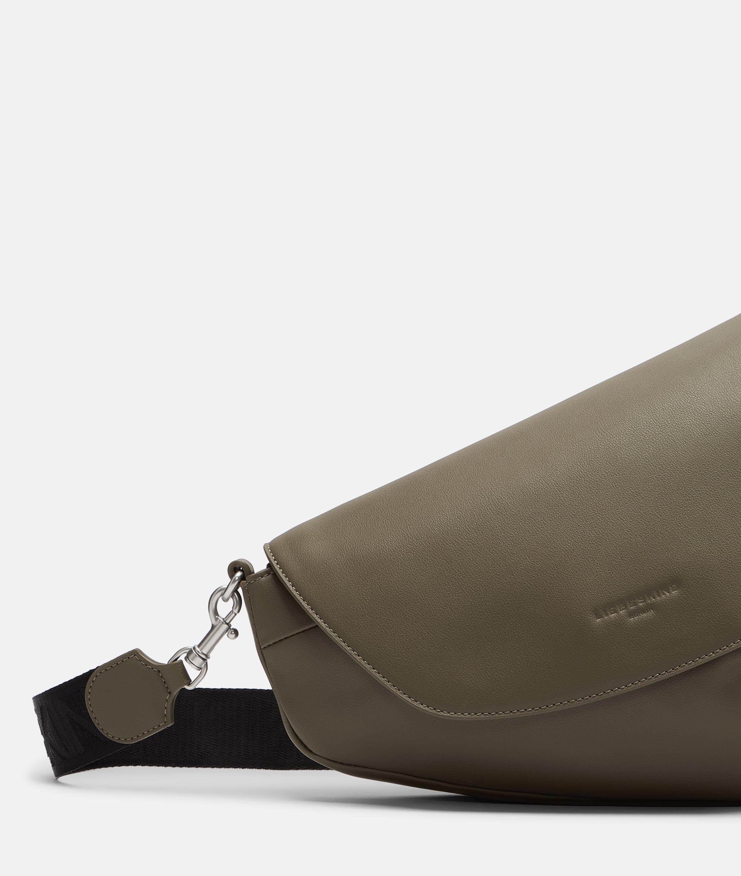 Oval Shoulder Bag M in braun