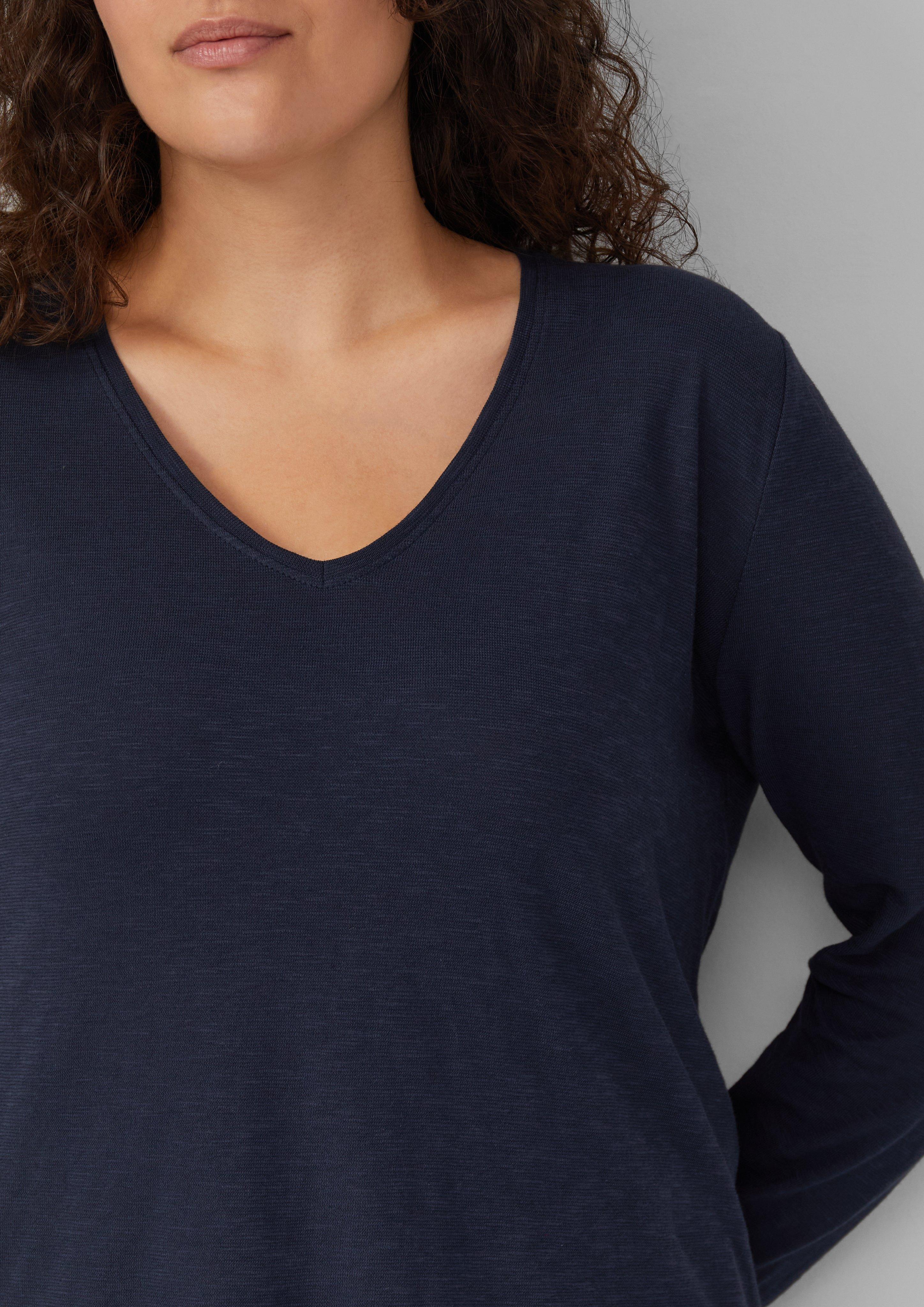 T-shirt in 5959, 3902, 5527 & 0210