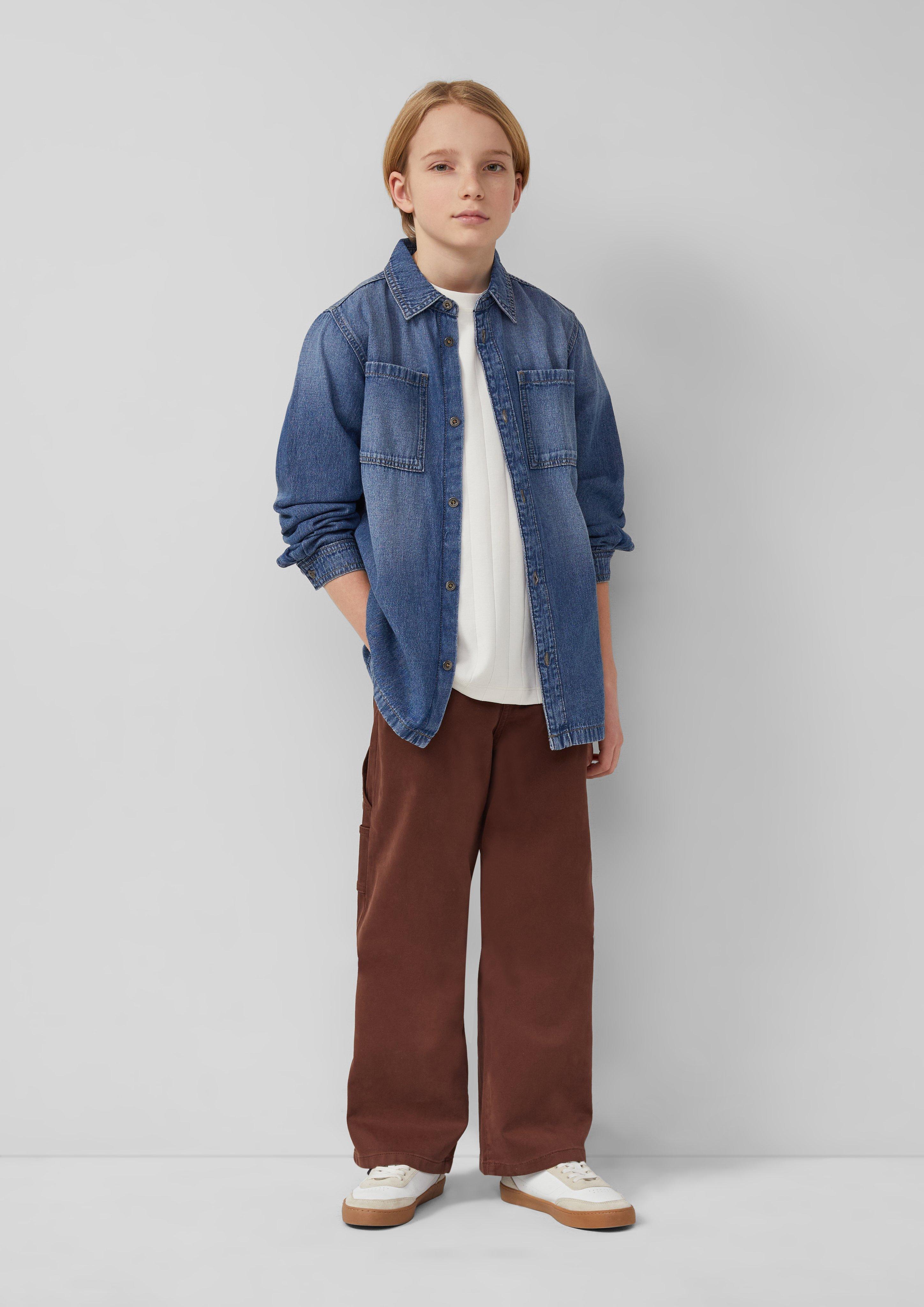 T-Shirt in 0401 & 5952