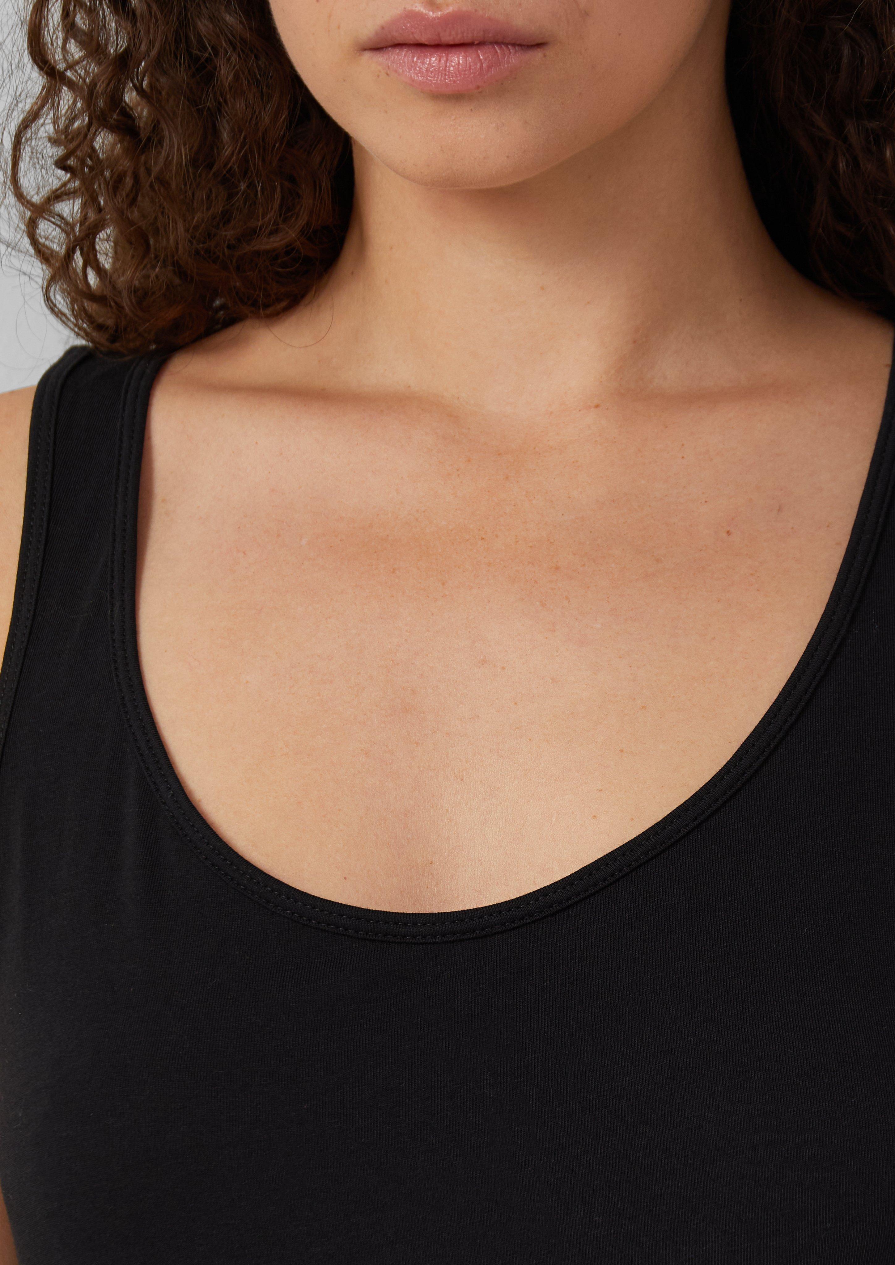 T-shirt in 9999 & 0100