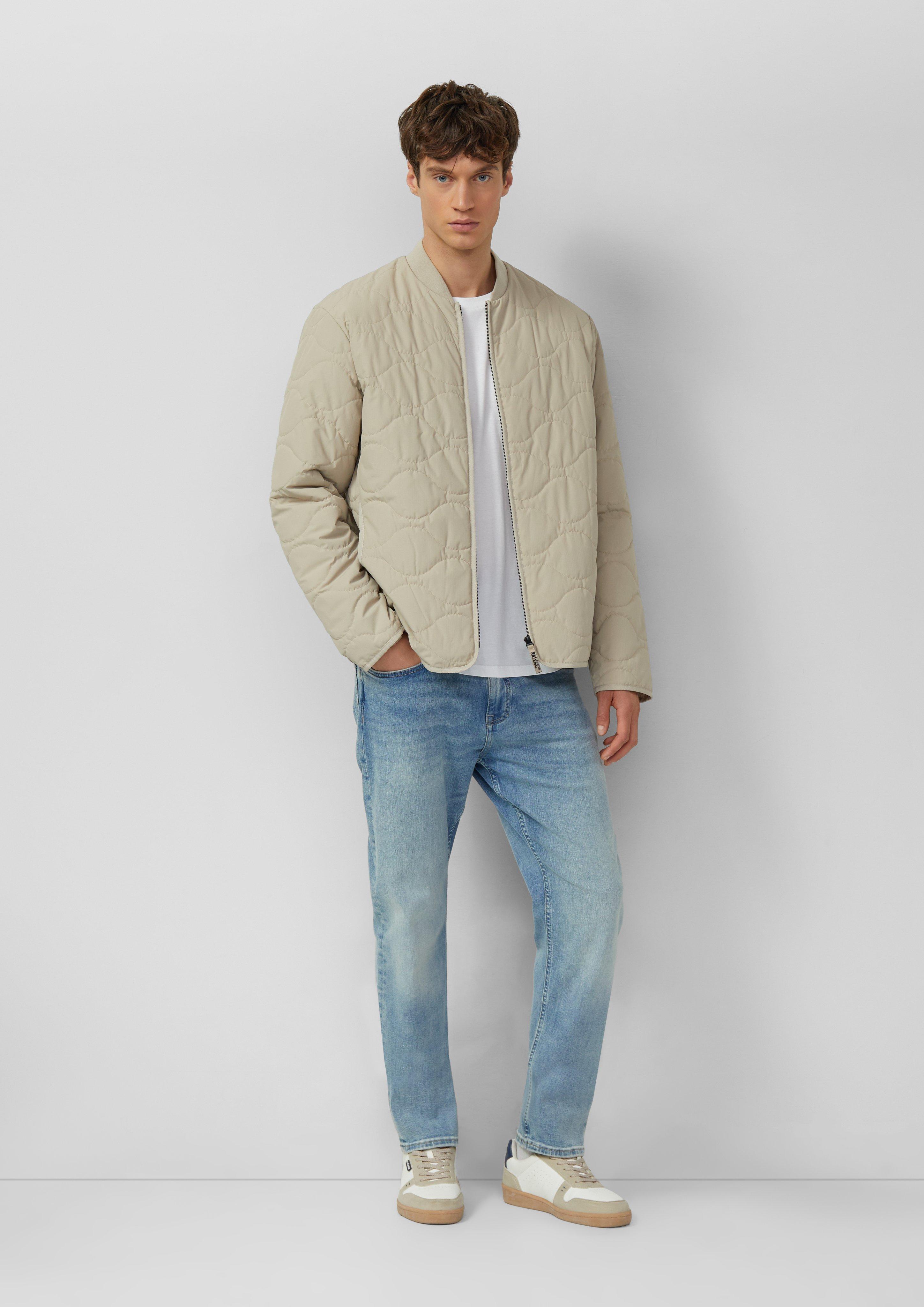 T-Shirt in 0100, 5978 & 3907