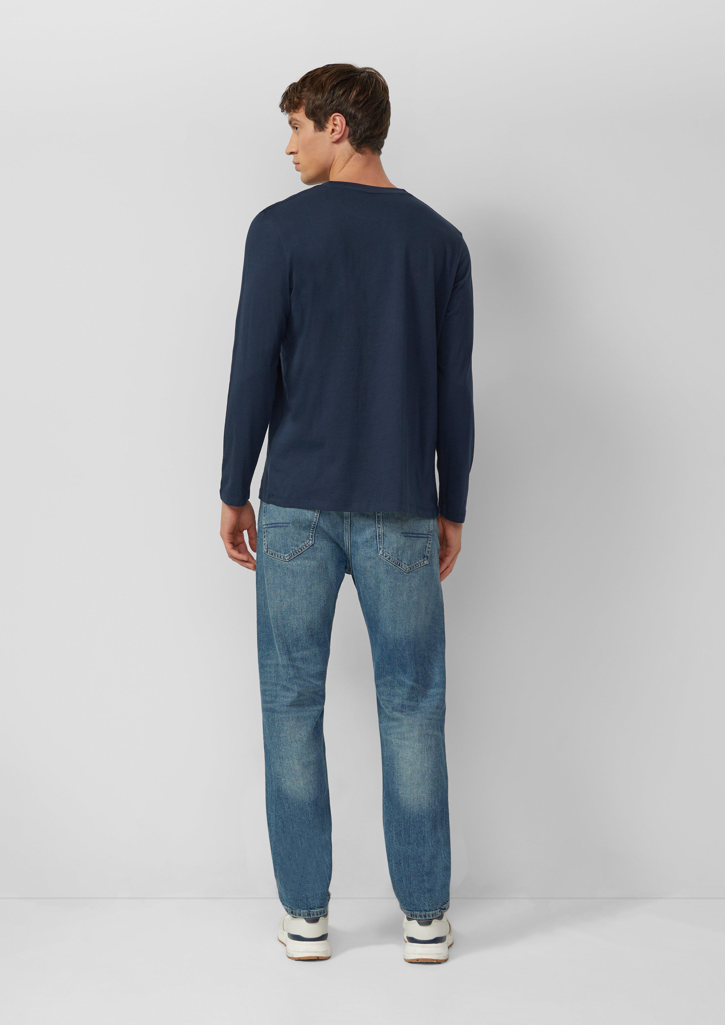 T-shirt in 5978, 3907 & 0100