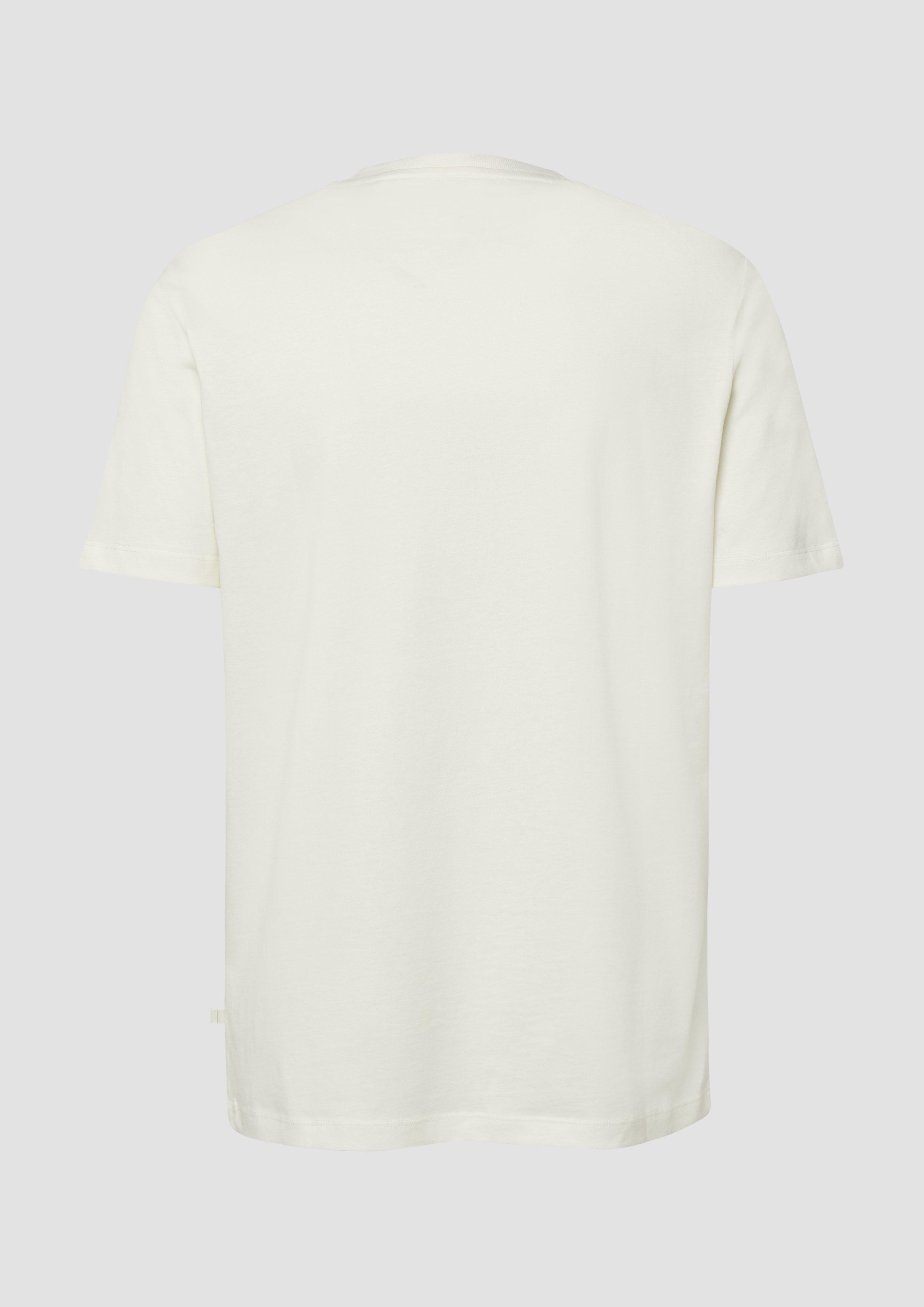 T-Shirt in 02D1 & 66D1