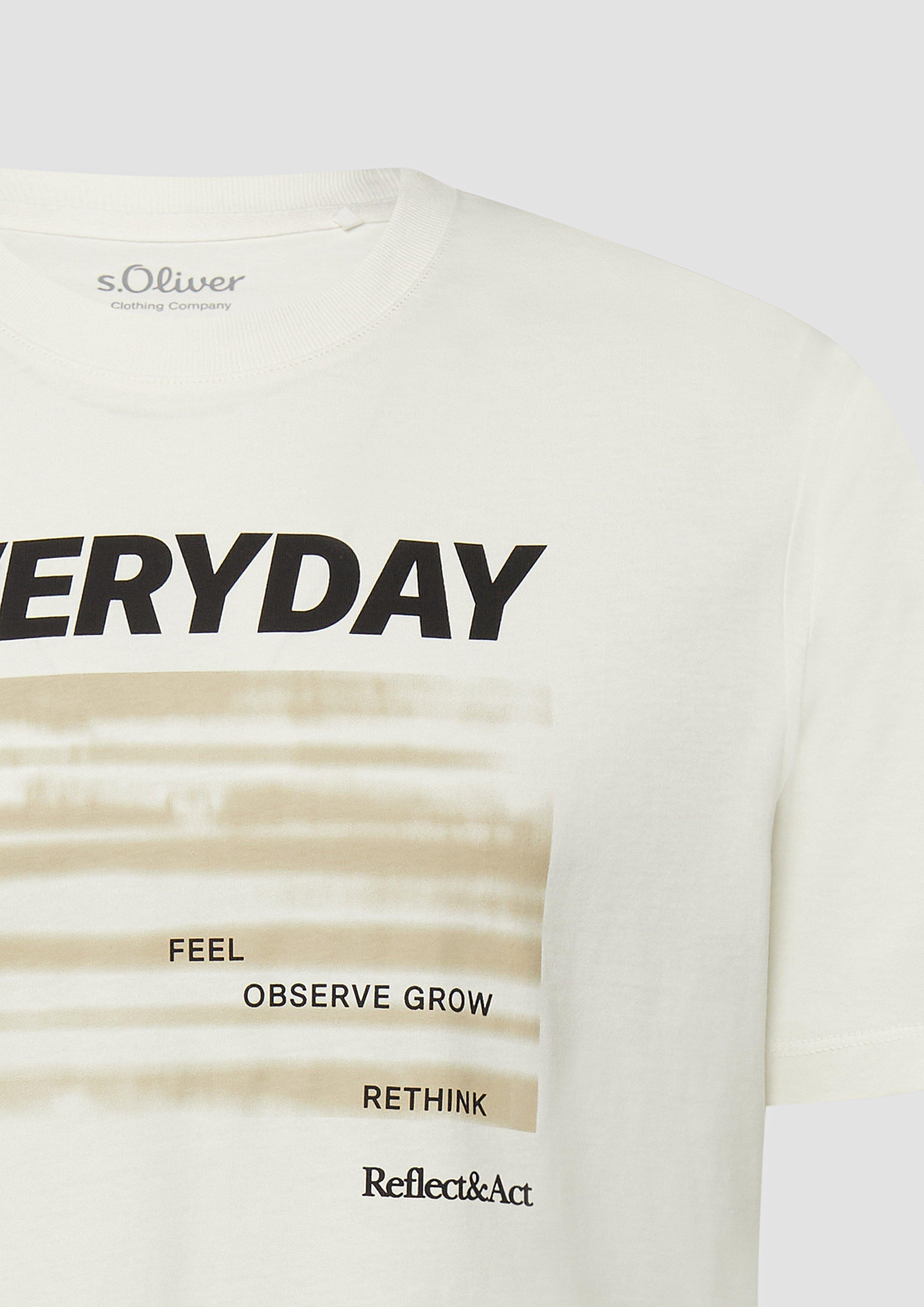 T-Shirt in 02D1 & 66D1