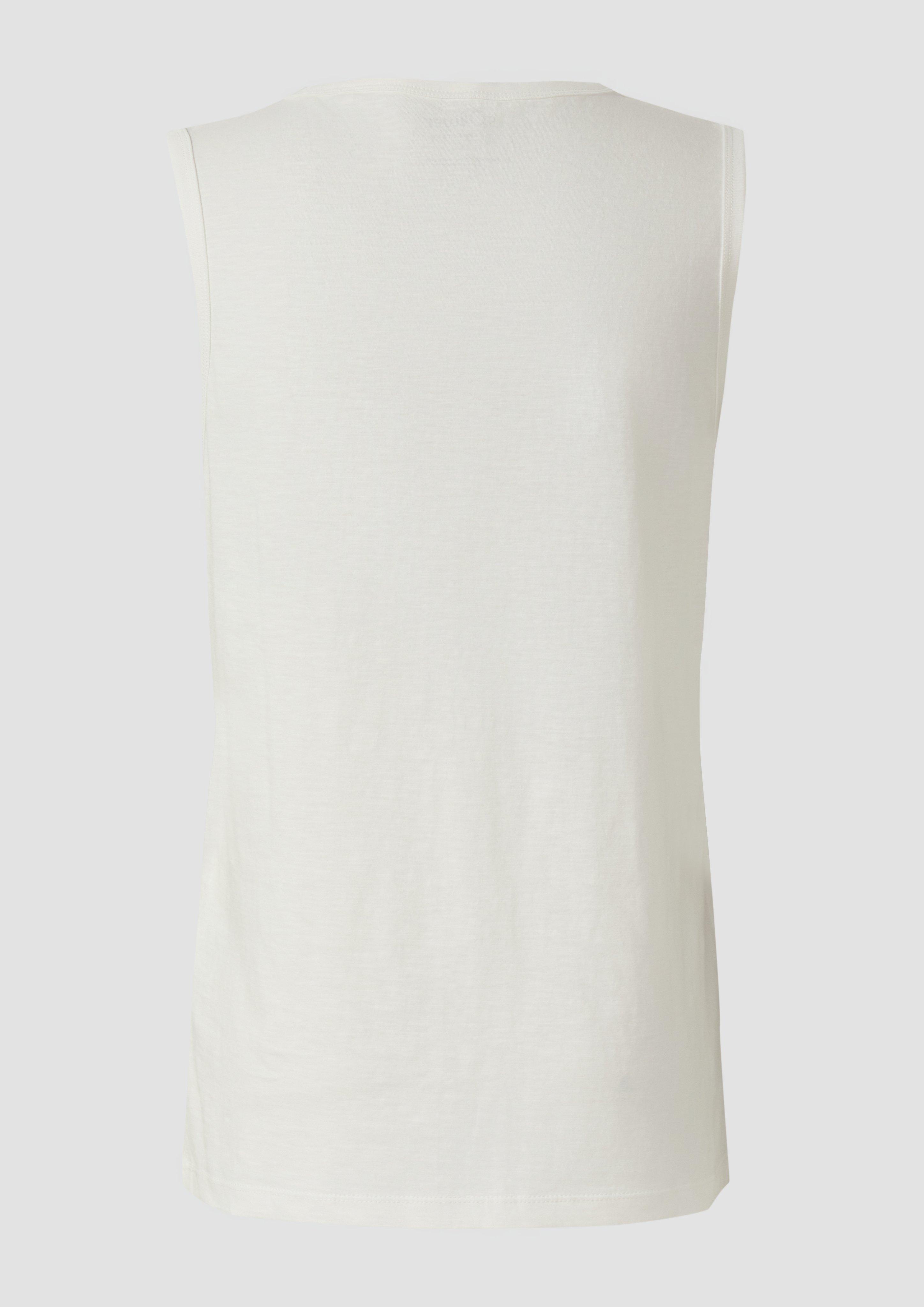 T-Shirt in 0200, 9573, 9999, 5978 & 7938