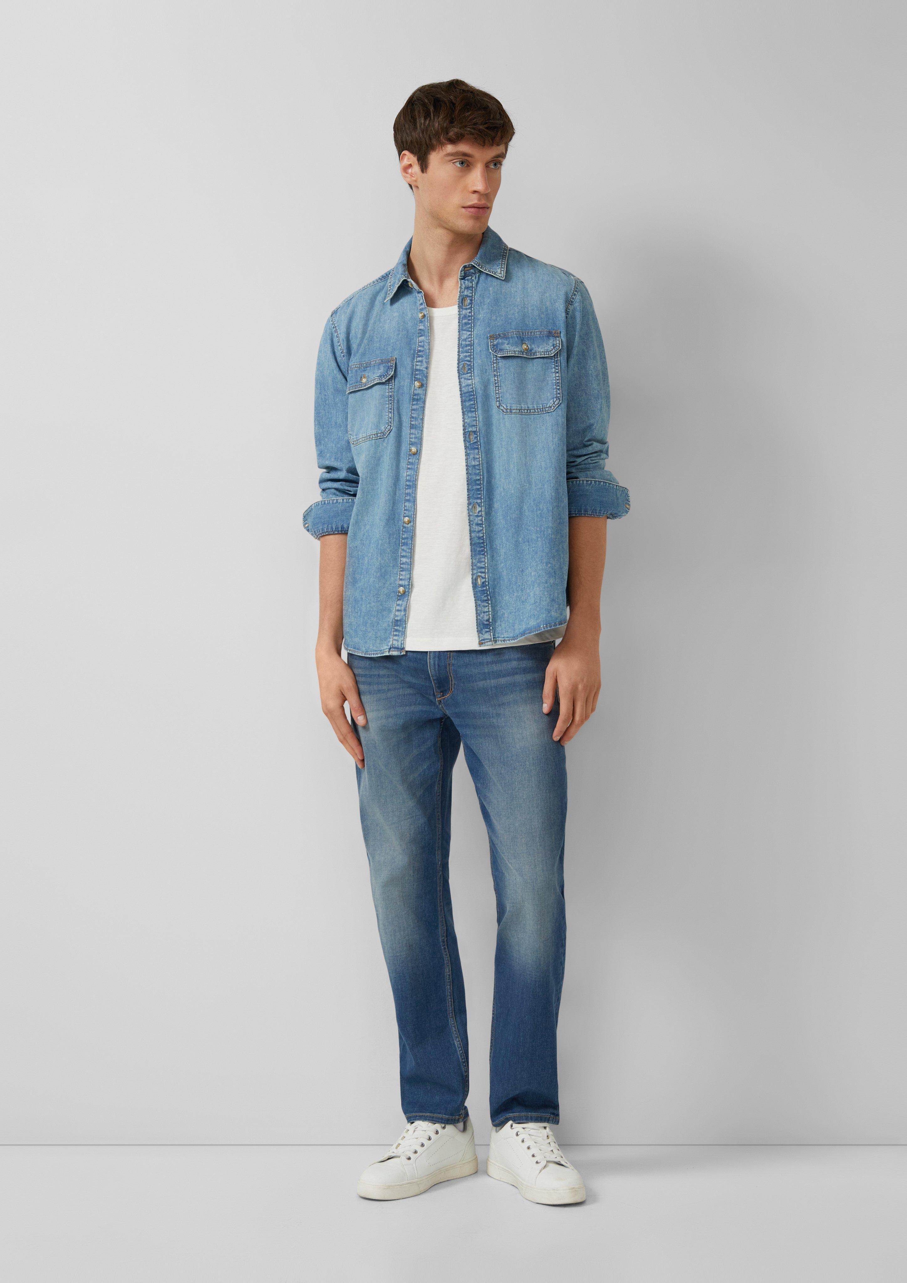 Koszulka w kolorze 0200, 9573, 9999, 5978 & 7938