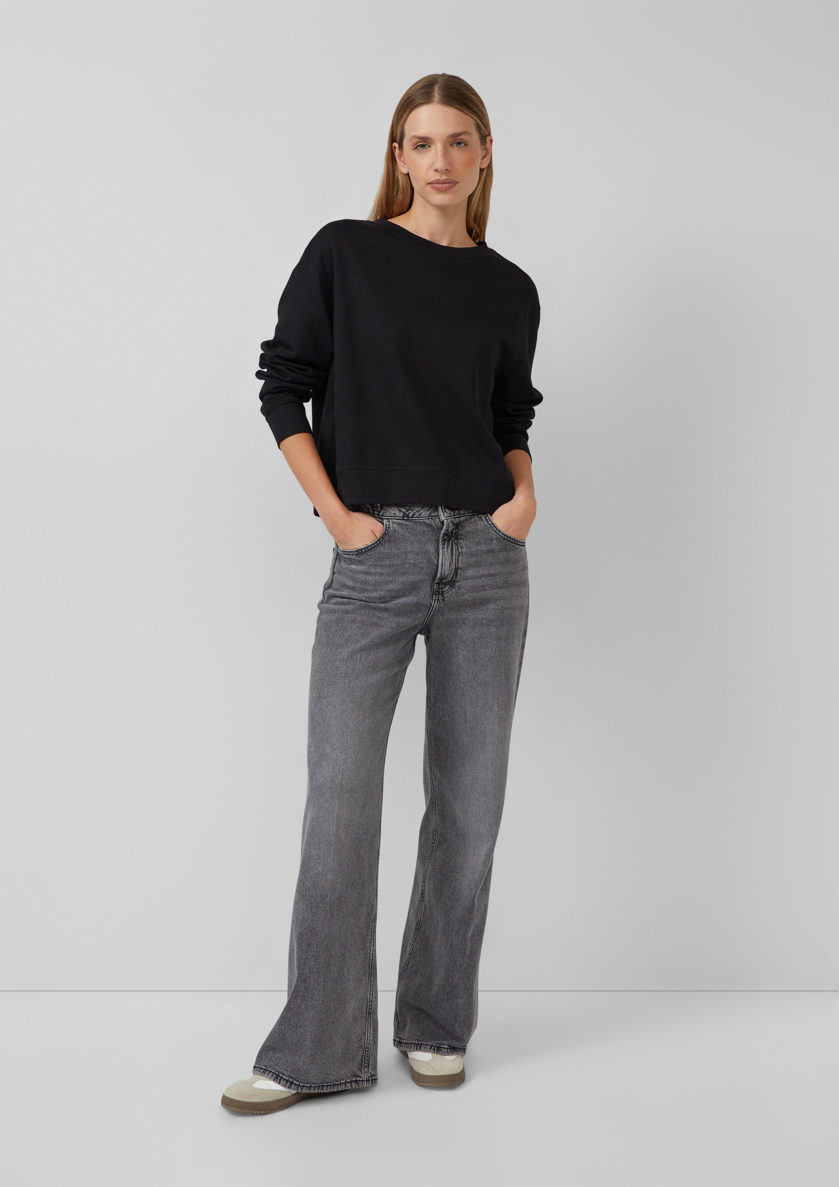 Sweatshirt in 9999, 6933, 3902 & 8401