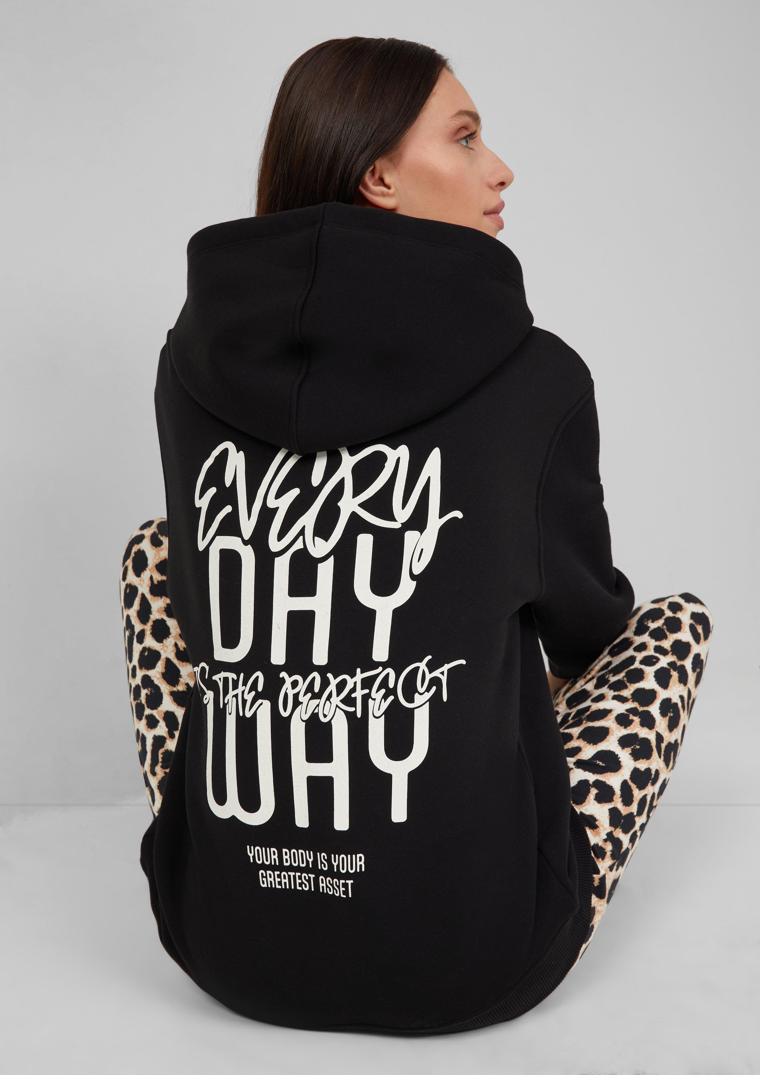 Sweatshirt in 99D1 & 55D1